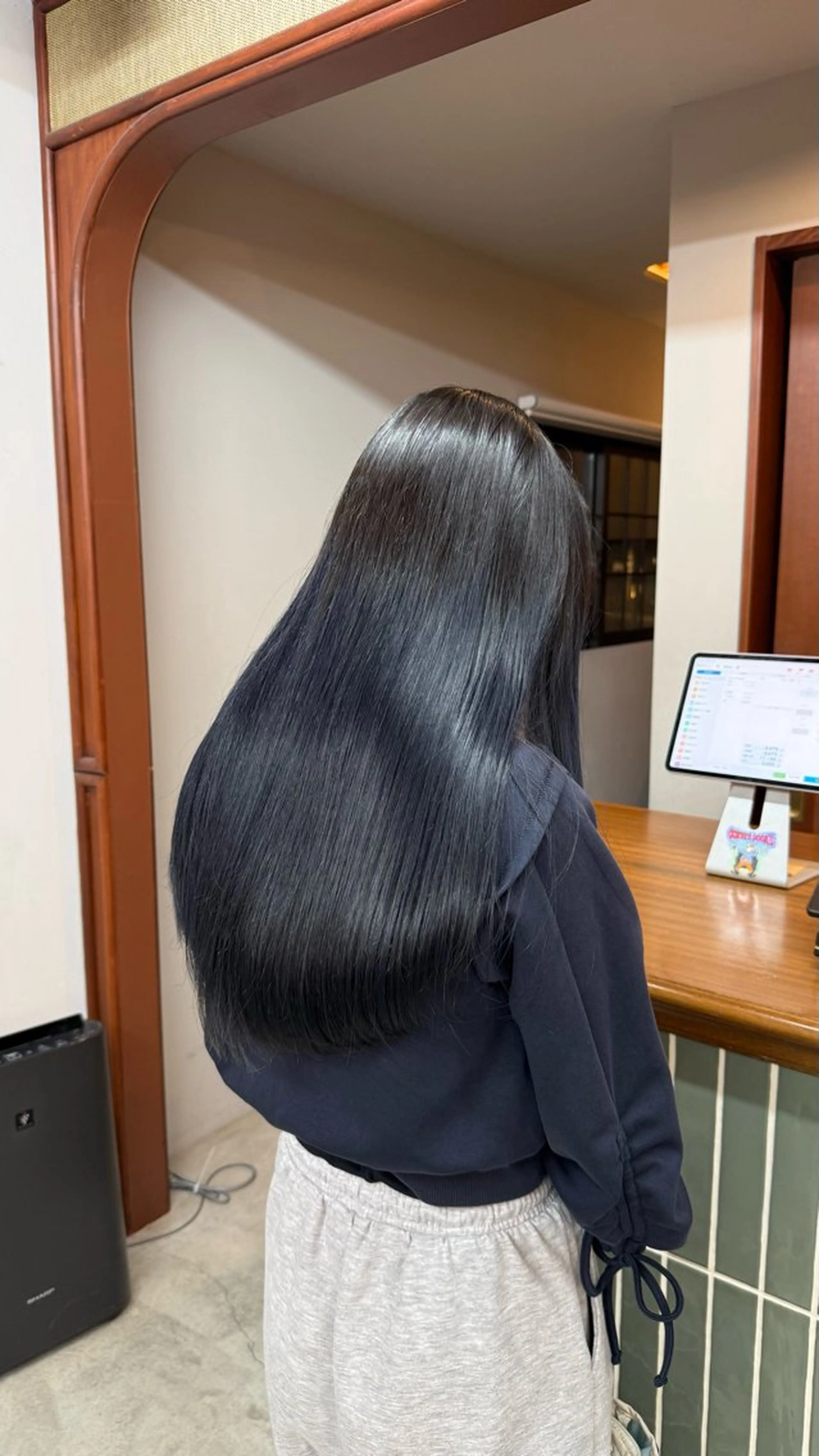 ヘアカラー トリートメント DEPT 西川もかのヘアスタイル