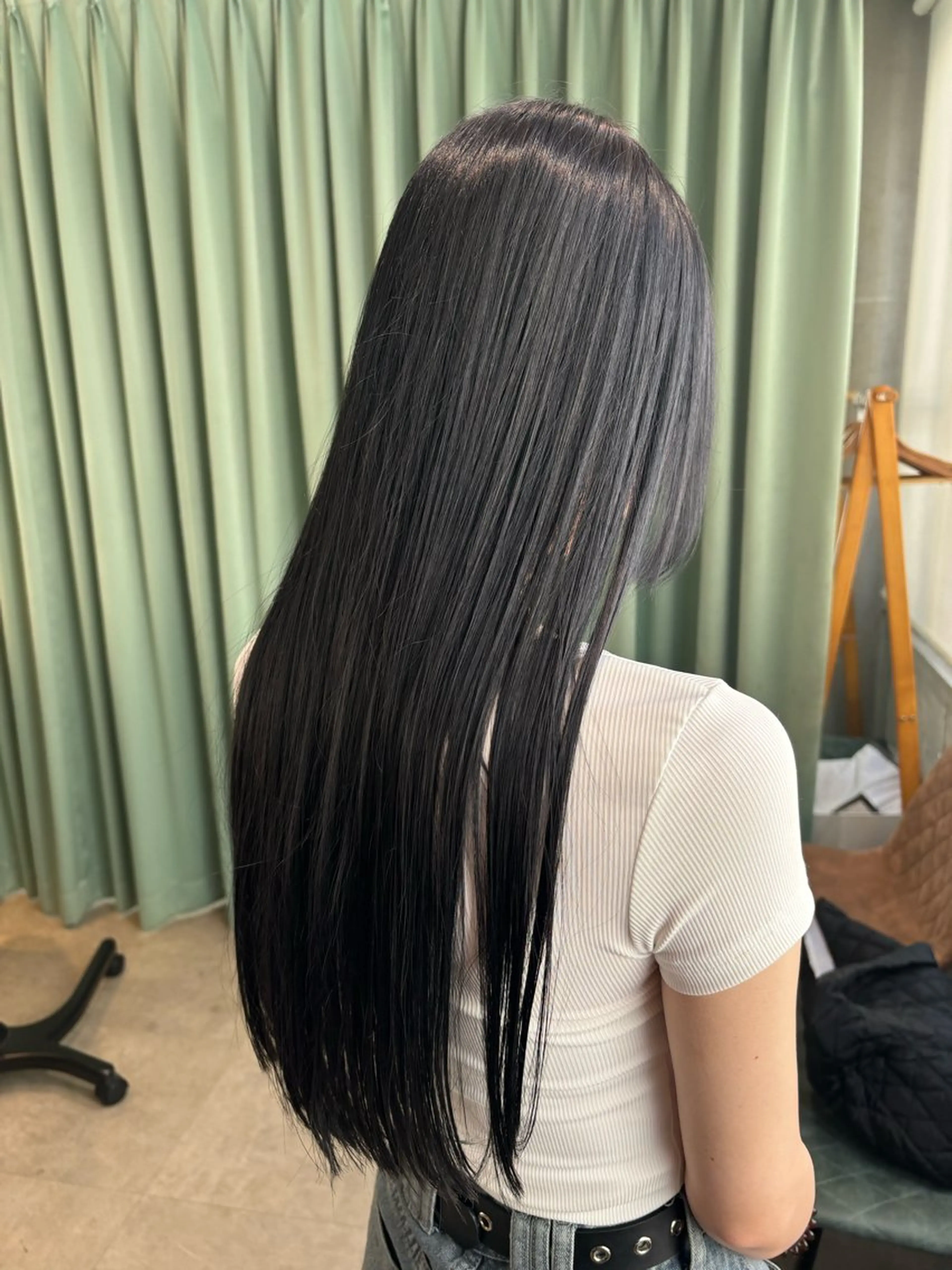 ロング カラー 黒髪 ブルーカラー ブルーブラック ヘアカラー りあの🎀 /暖色カラー🍒のヘアスタイル