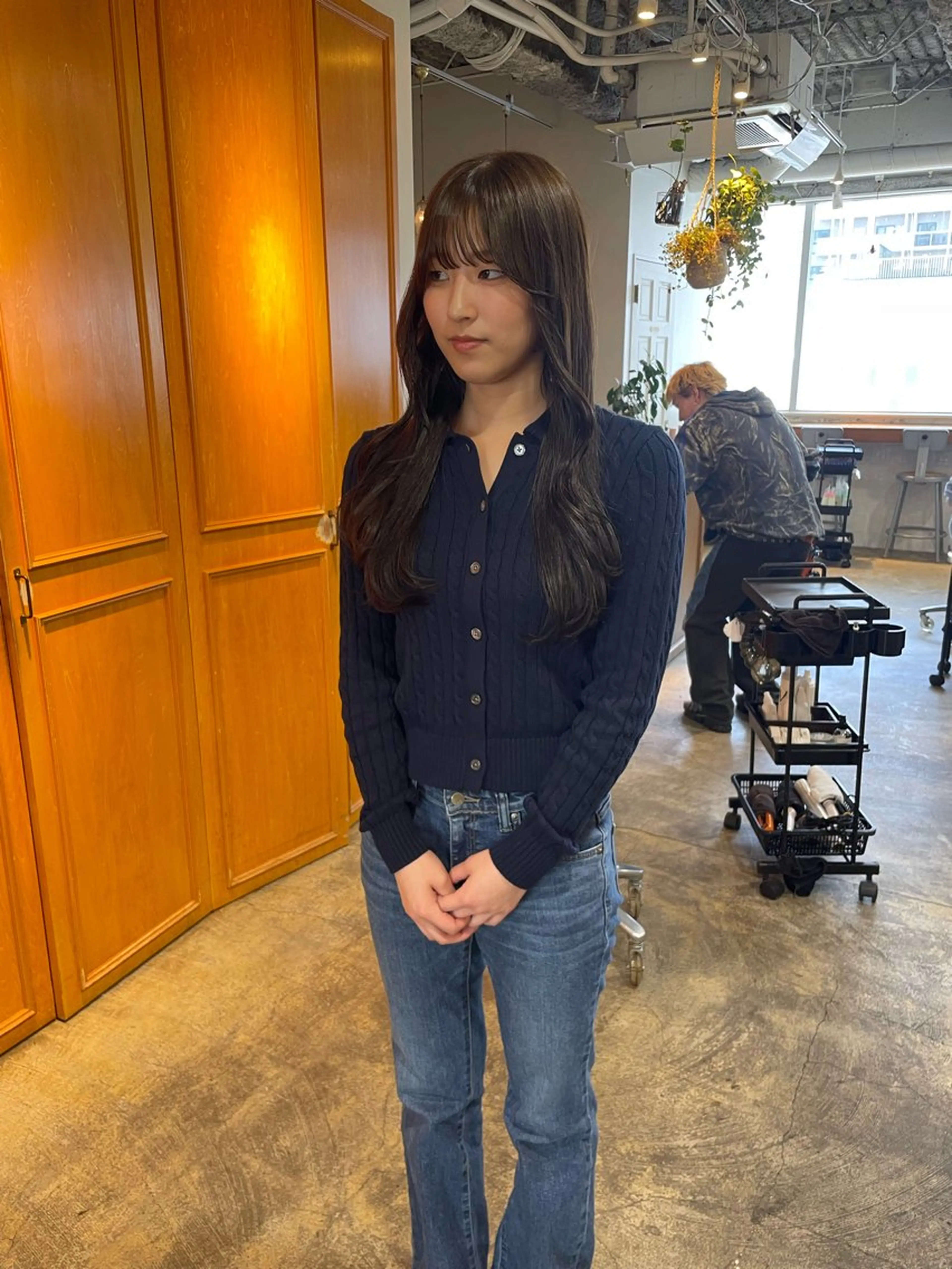 ロング カラー グレージュ オリーブグレージュ オリーブグレー カット ヘアカラー トリートメント MIOベージュカラー 柔らかいカラーのヘアスタイル