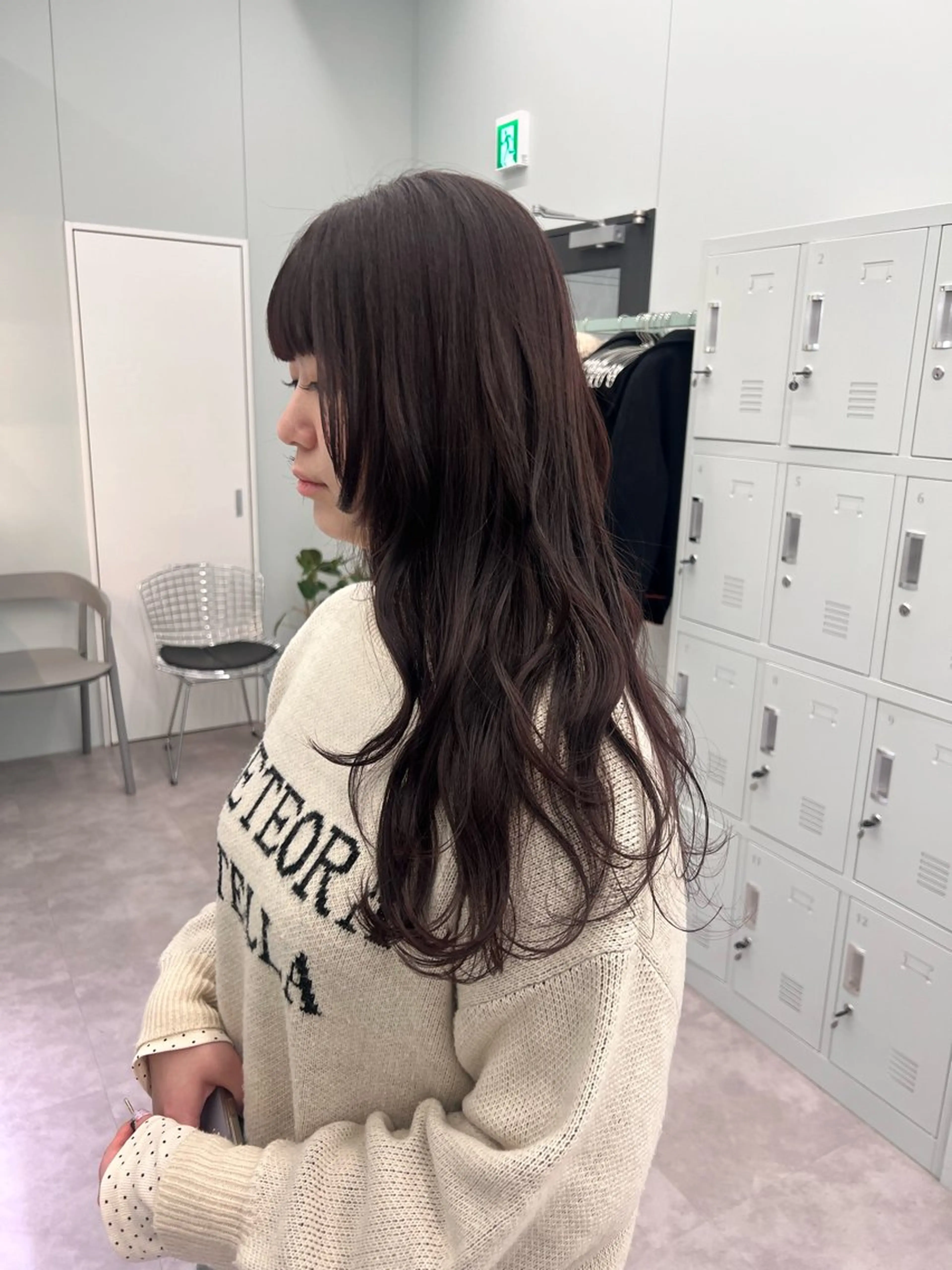 ロング カラー ロングレイヤー ラベンダーカラー レイヤーカット ロング カット ヘアカラー トリートメント 名駅🦢大人艶カラー 🪽カミヤアカネのヘアスタイル