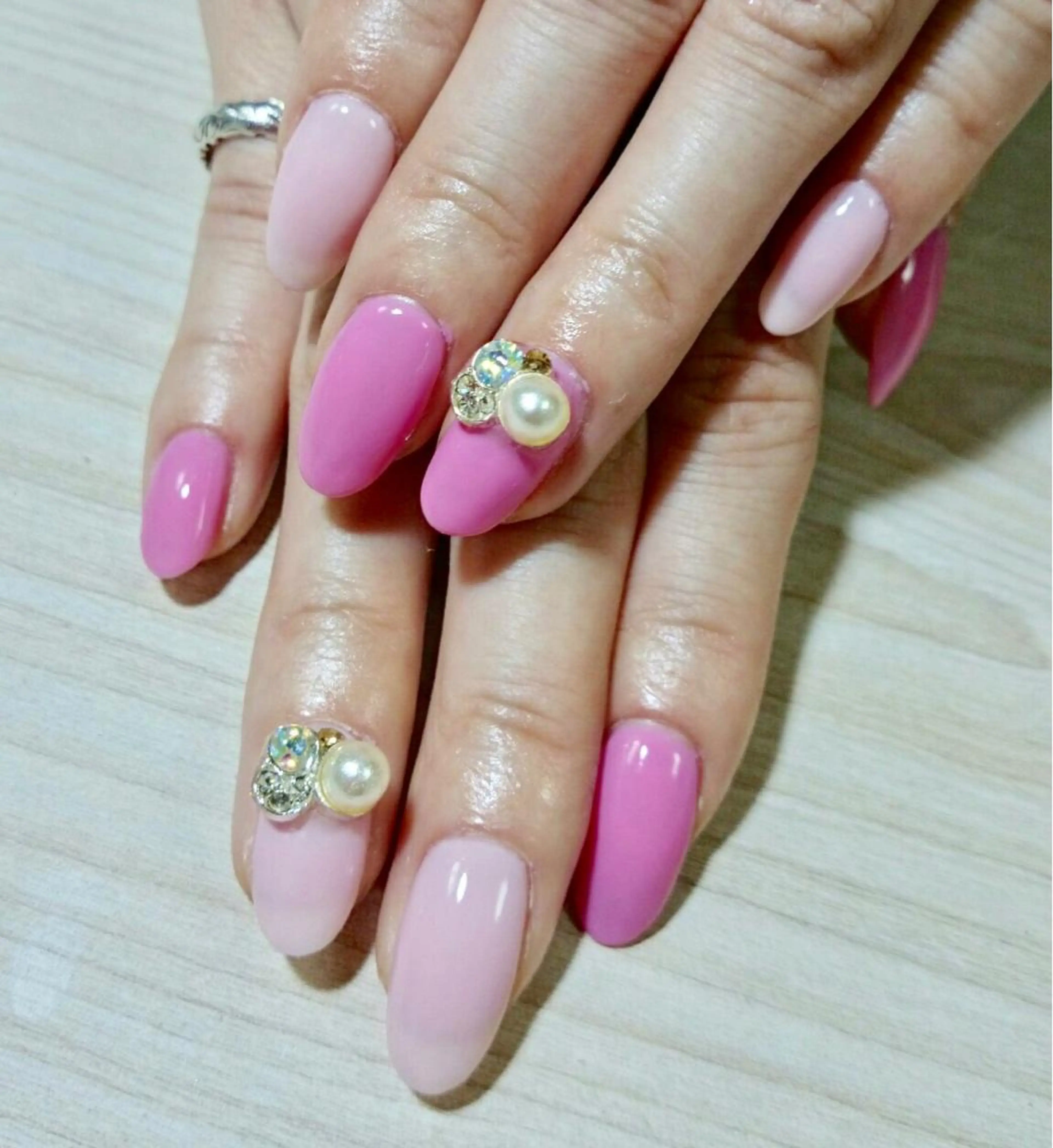 ネイル ワンカラーネイル 安藤 Charlotteのネイルデザイン