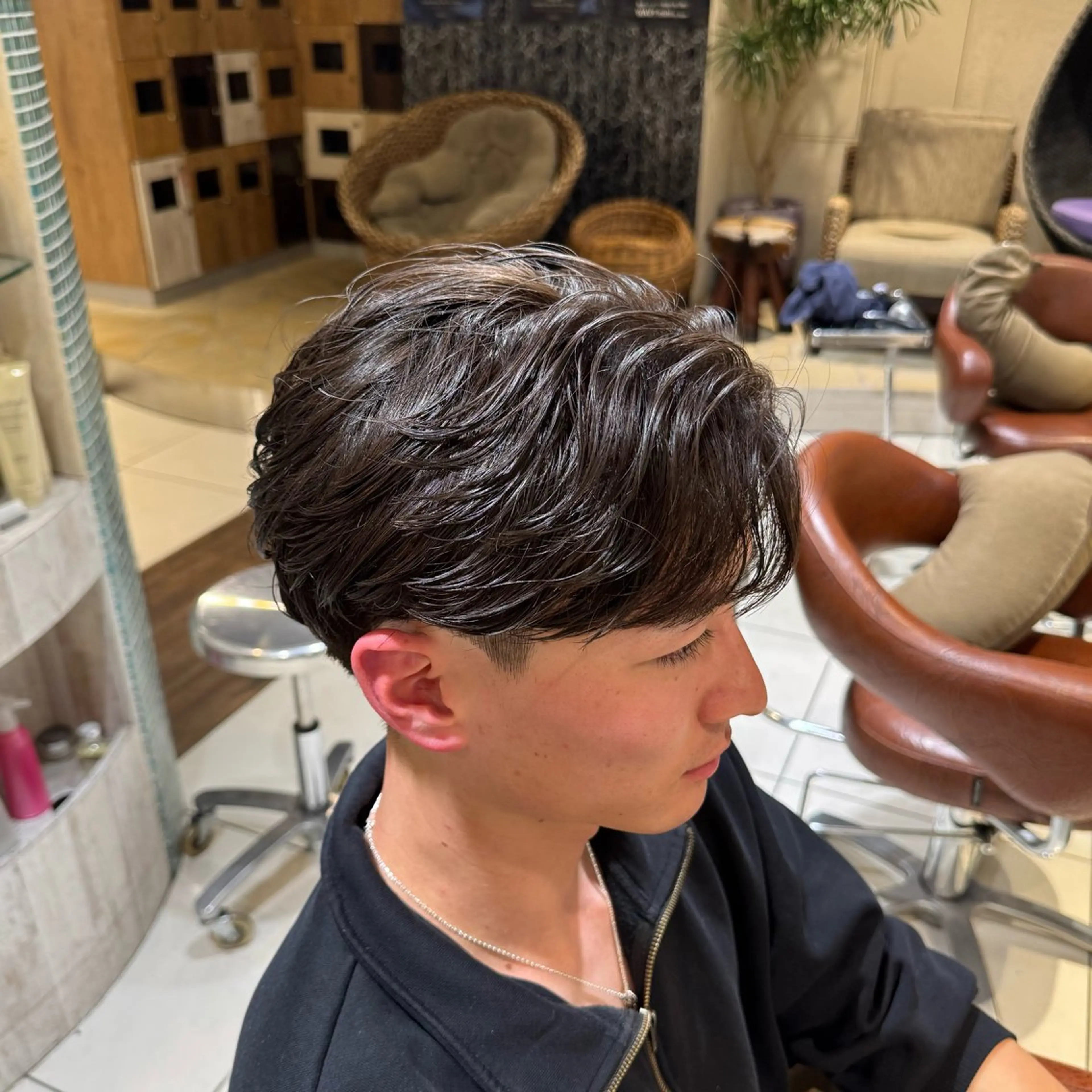 ショート カラー パーマ ヘアアレンジ メンズ カット パーマ 新宿のパーマ職人/ メンズパーマ/石見のヘアスタイル