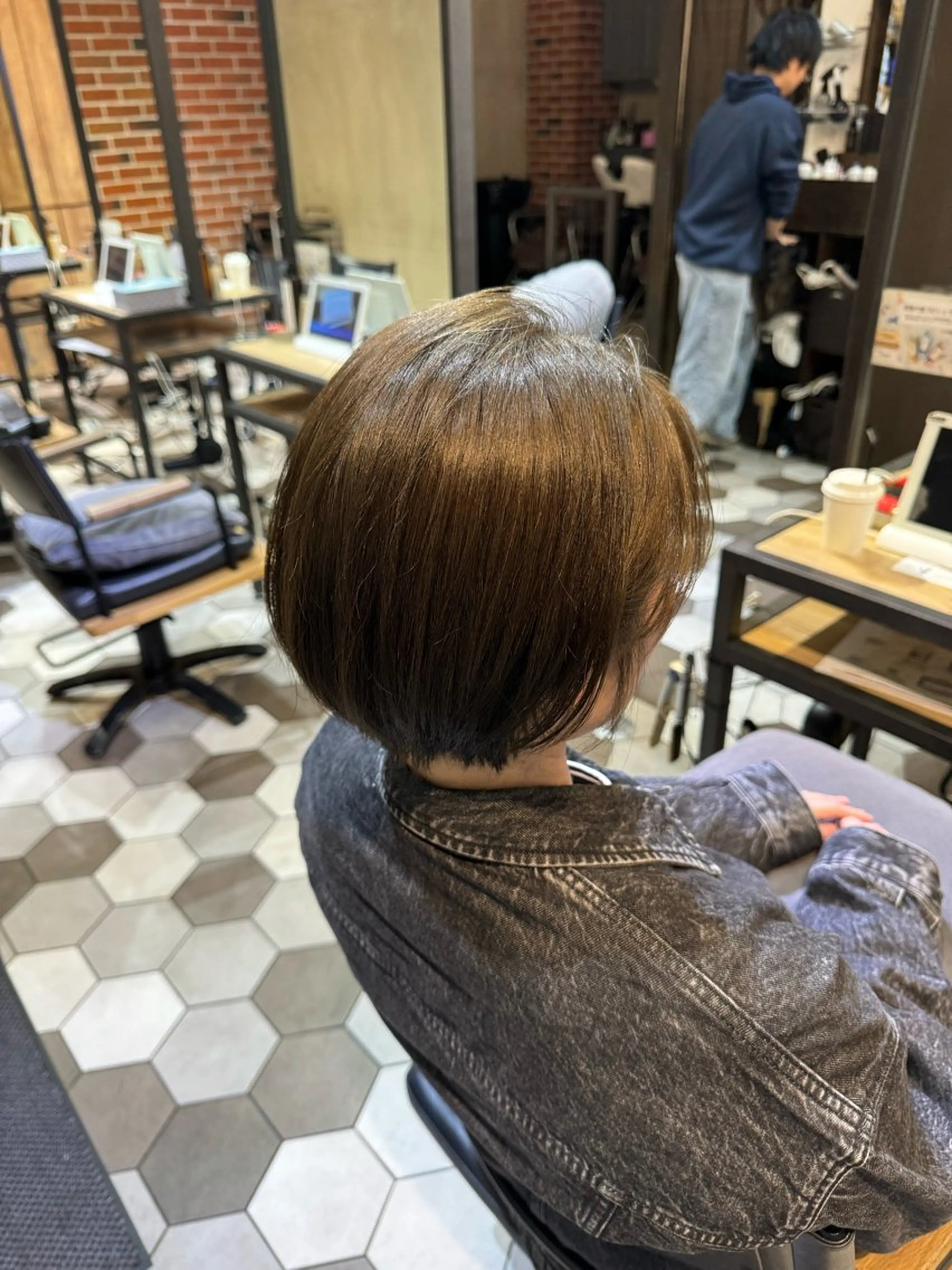 ショート カラー ヘアカラー 近藤 愛理のヘアスタイル