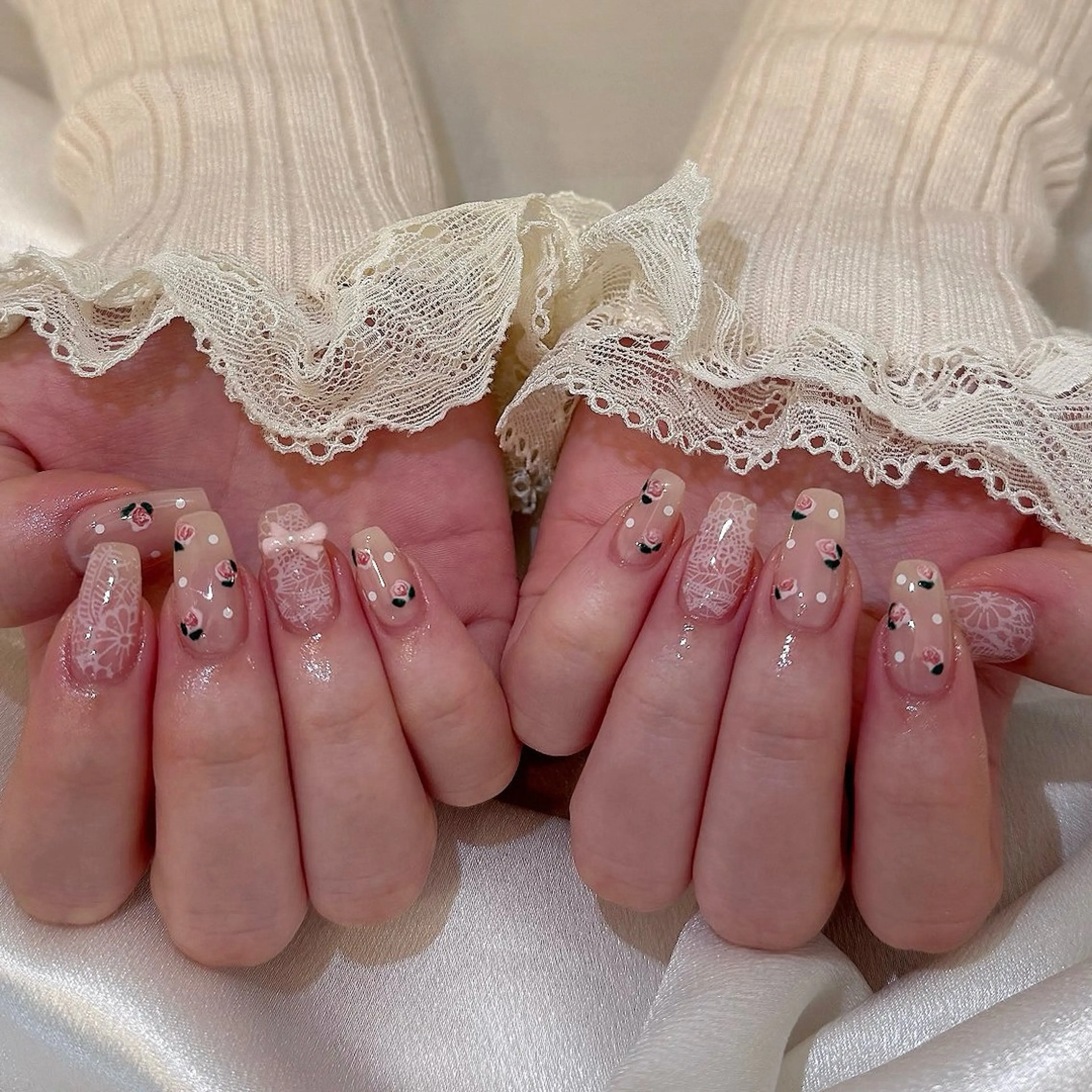 ネイル シュシュ 🎀 girly nailのネイルデザイン