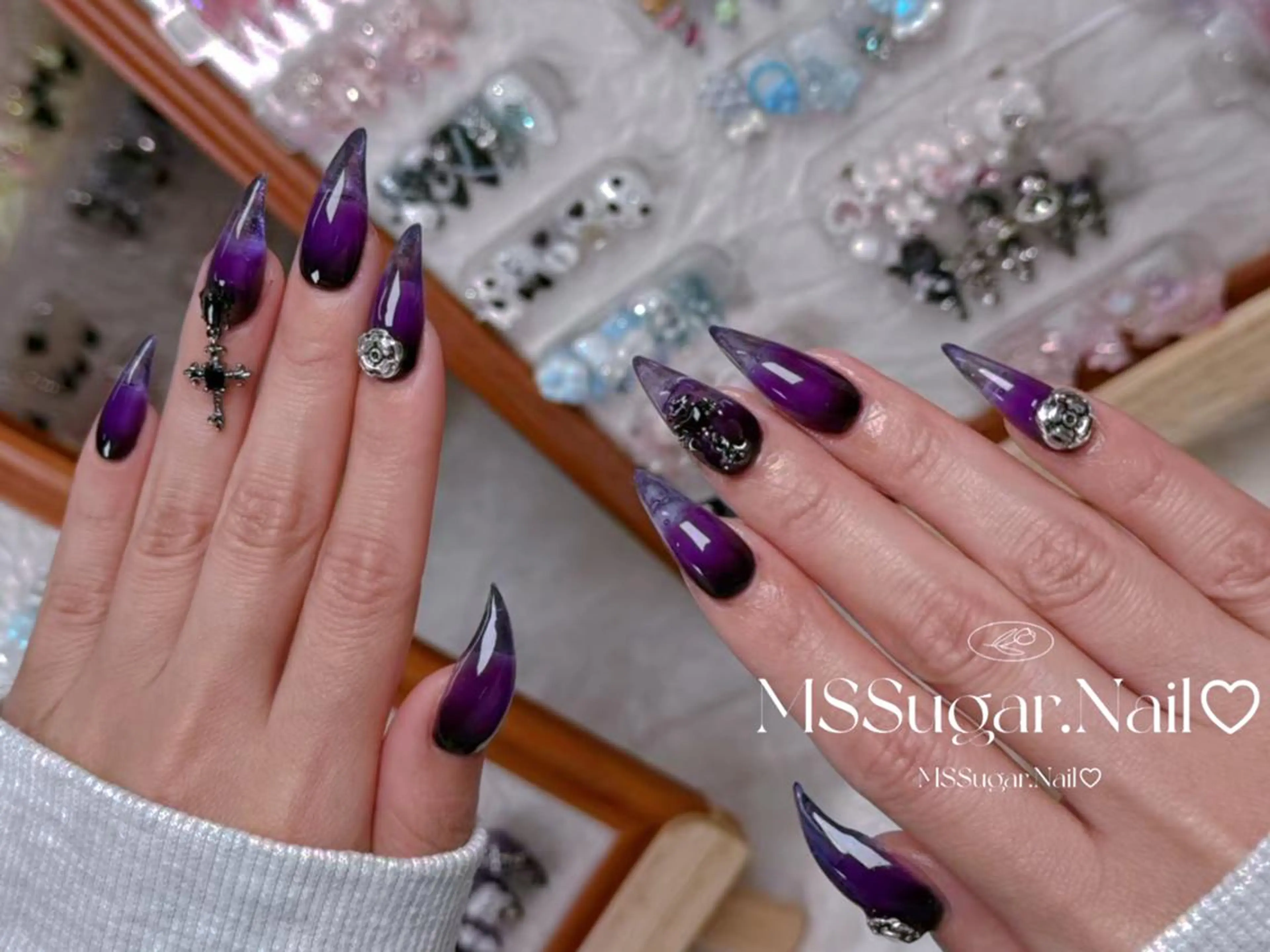 ネイル ハロウィン ロングネイル マグネットネイル スカルプネイル ネイルチップ MSSugar Nailのネイルデザイン