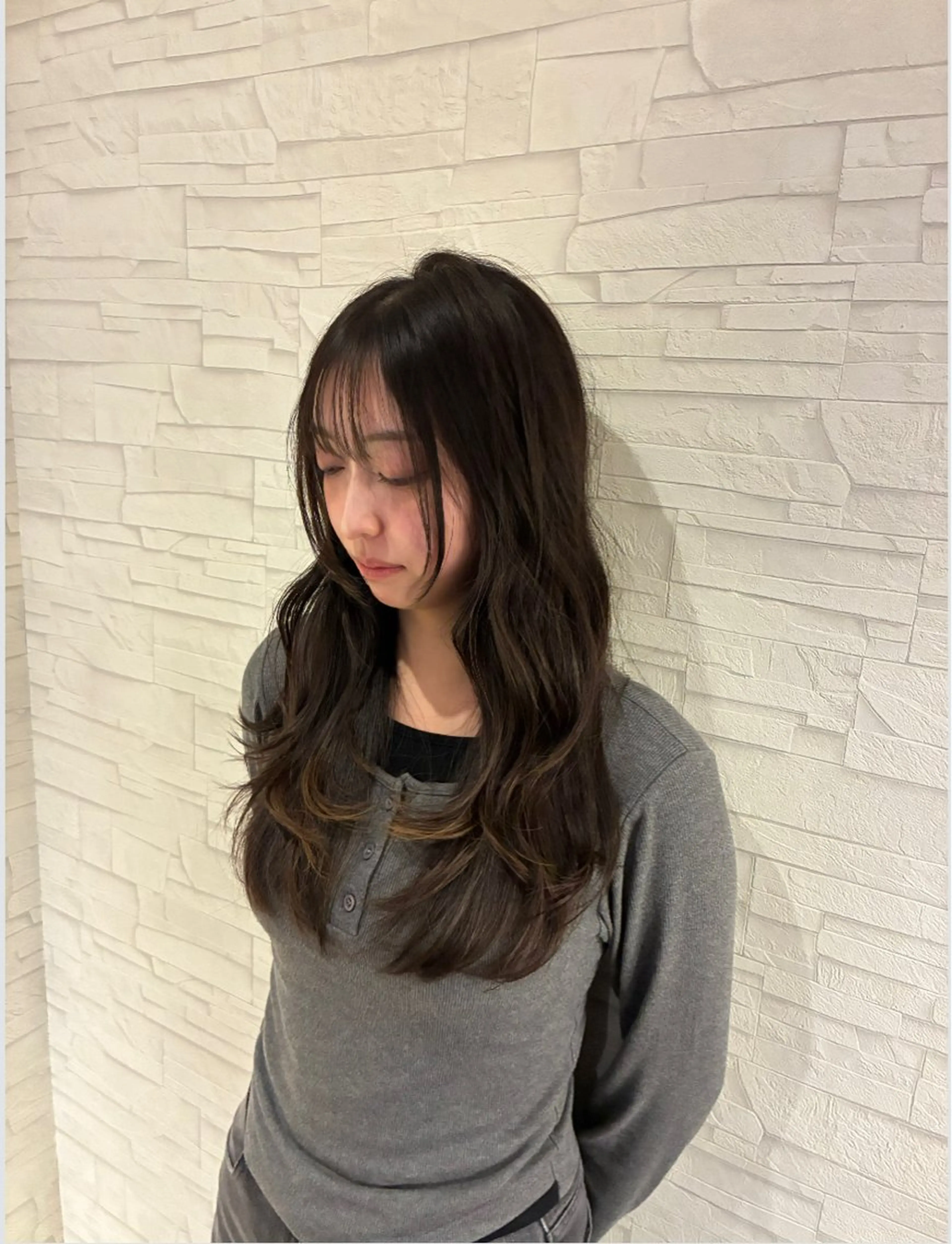 ロング レイヤーカット 鳴海 宰翔のヘアスタイル