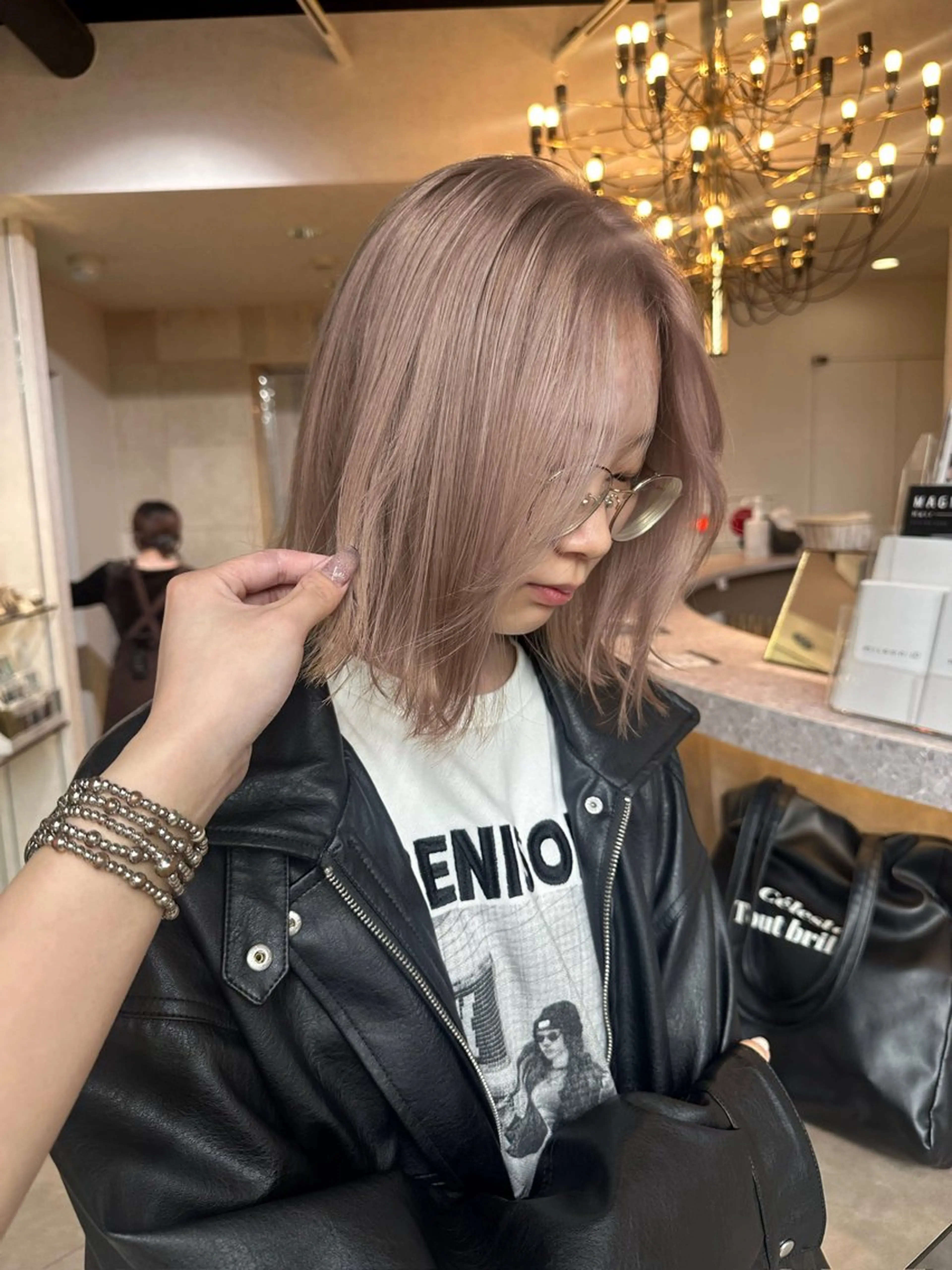 ショート カラー カット ヘアカラー トリートメント 韓国/レイヤー/ 透明感🩶ひかる🩶のヘアスタイル