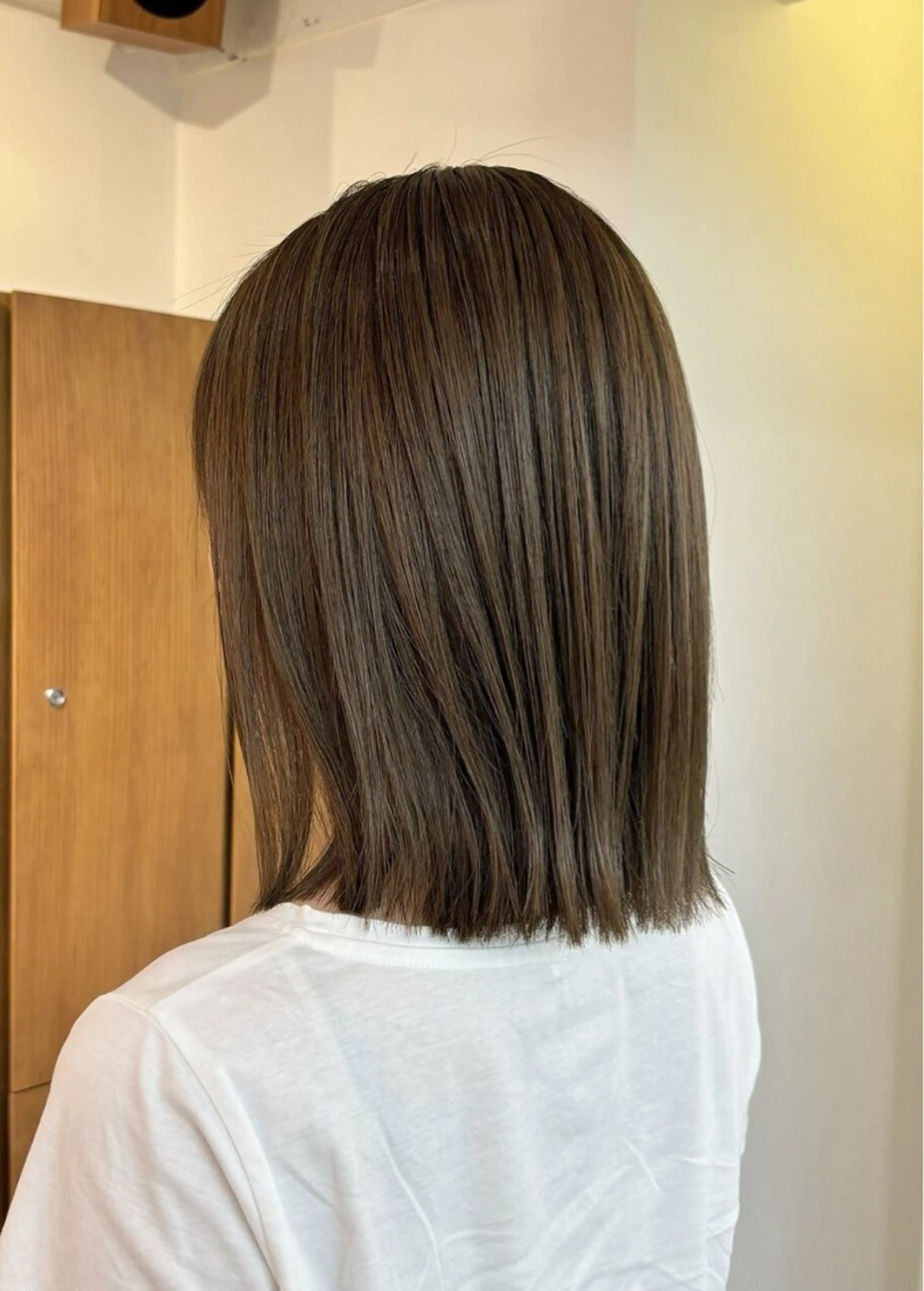 ミディアム カラー ベージュカラー オリーブベージュ ヘアカラー 立川艶髪カラーと映画 美容師YUJIのヘアスタイル