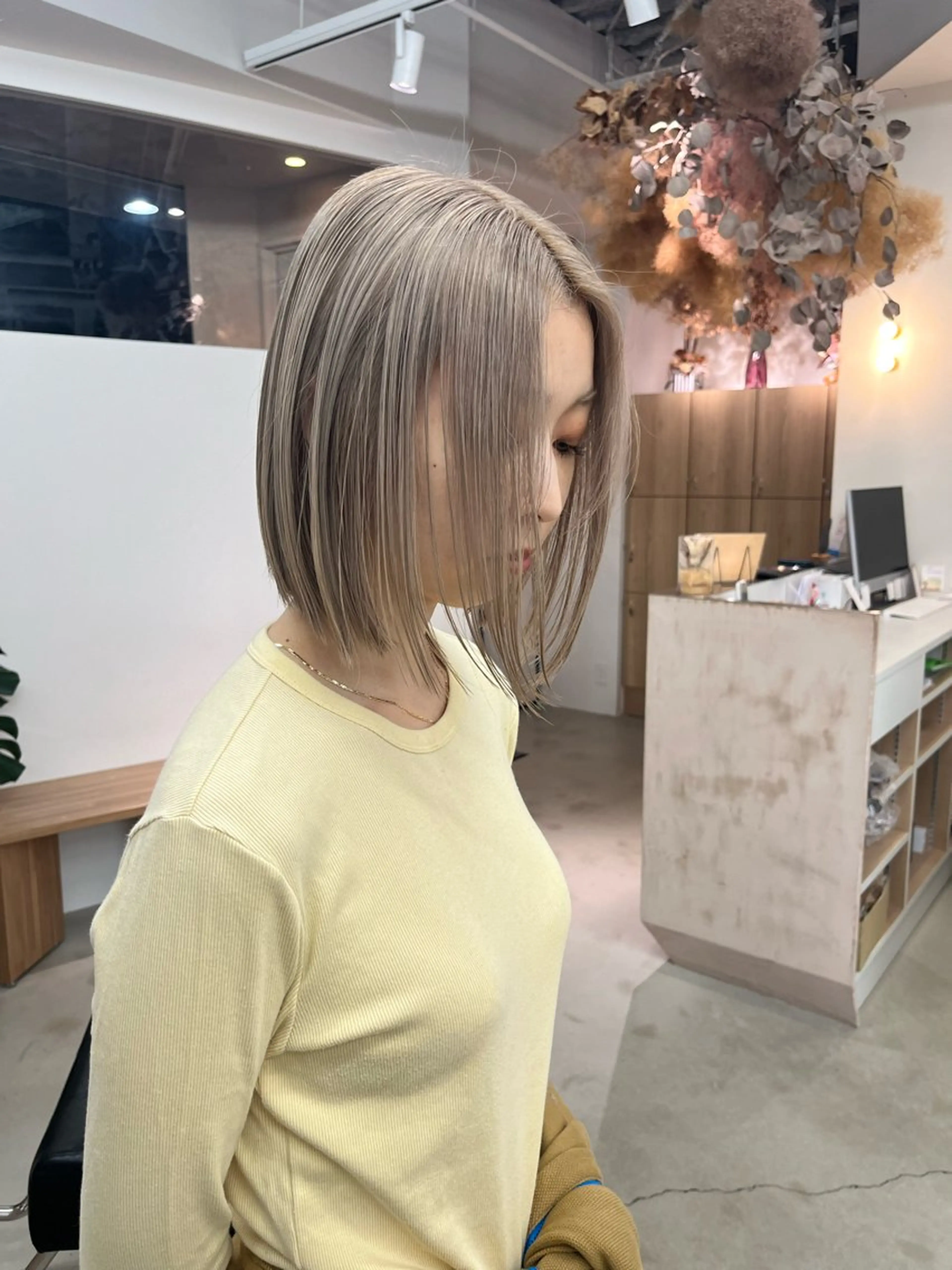 【極上ホームケア付き】リタッチブリーチ＋艶カラー＋2STEPトリートメント＋ケアプロ＋ホームケアトリートメントの写真