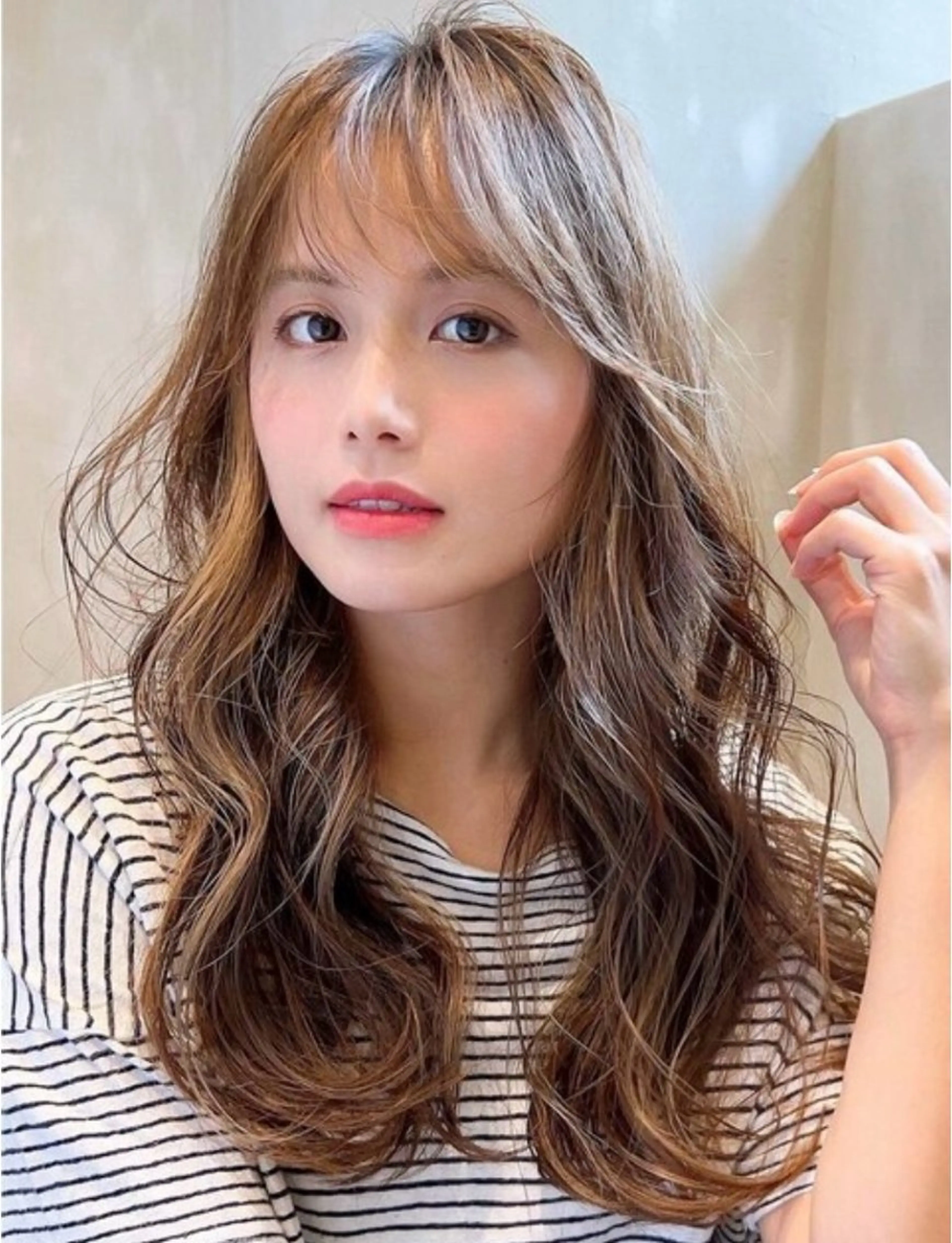 パーマ 白井 音羽のヘアスタイル