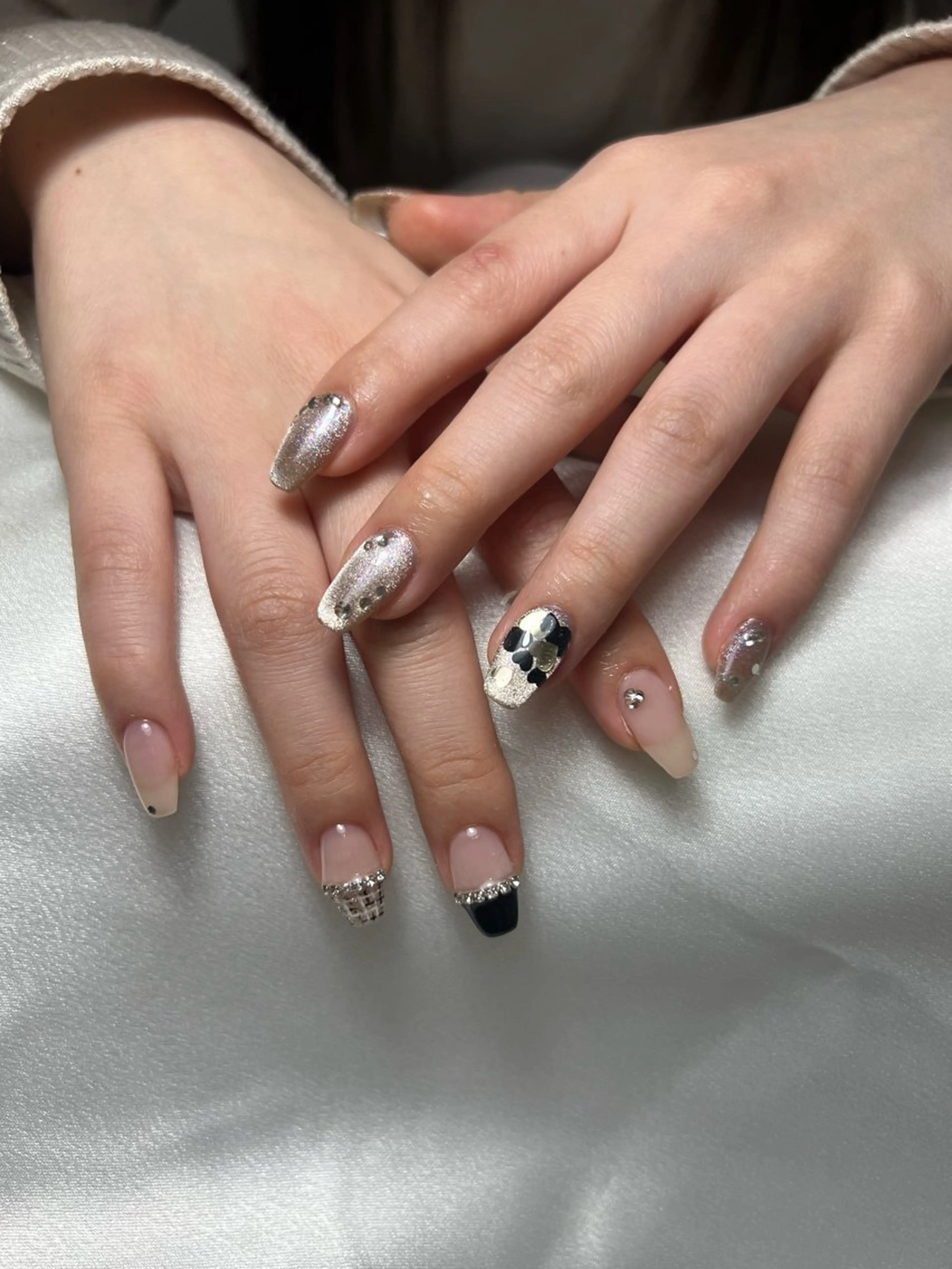 ネイル アートネイル 持ち込み ハンドネイル アトリエハーロウ sakuraのネイルデザイン