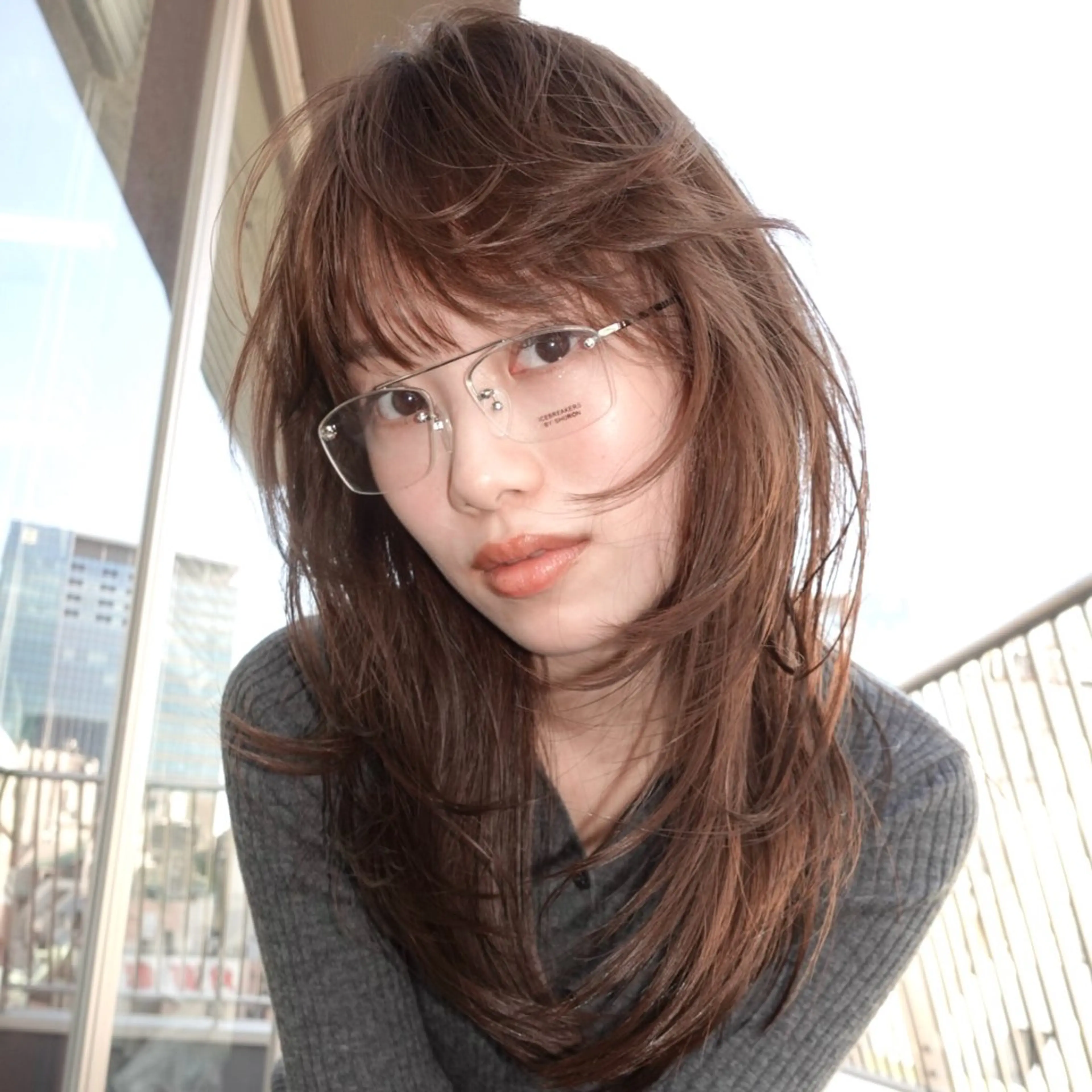 ロング カラー 黒髪 ブラウンカラー 透明感カラー 顔周りカット ハッシュカット カット ヘアカラー トリートメント momo もものヘアスタイル