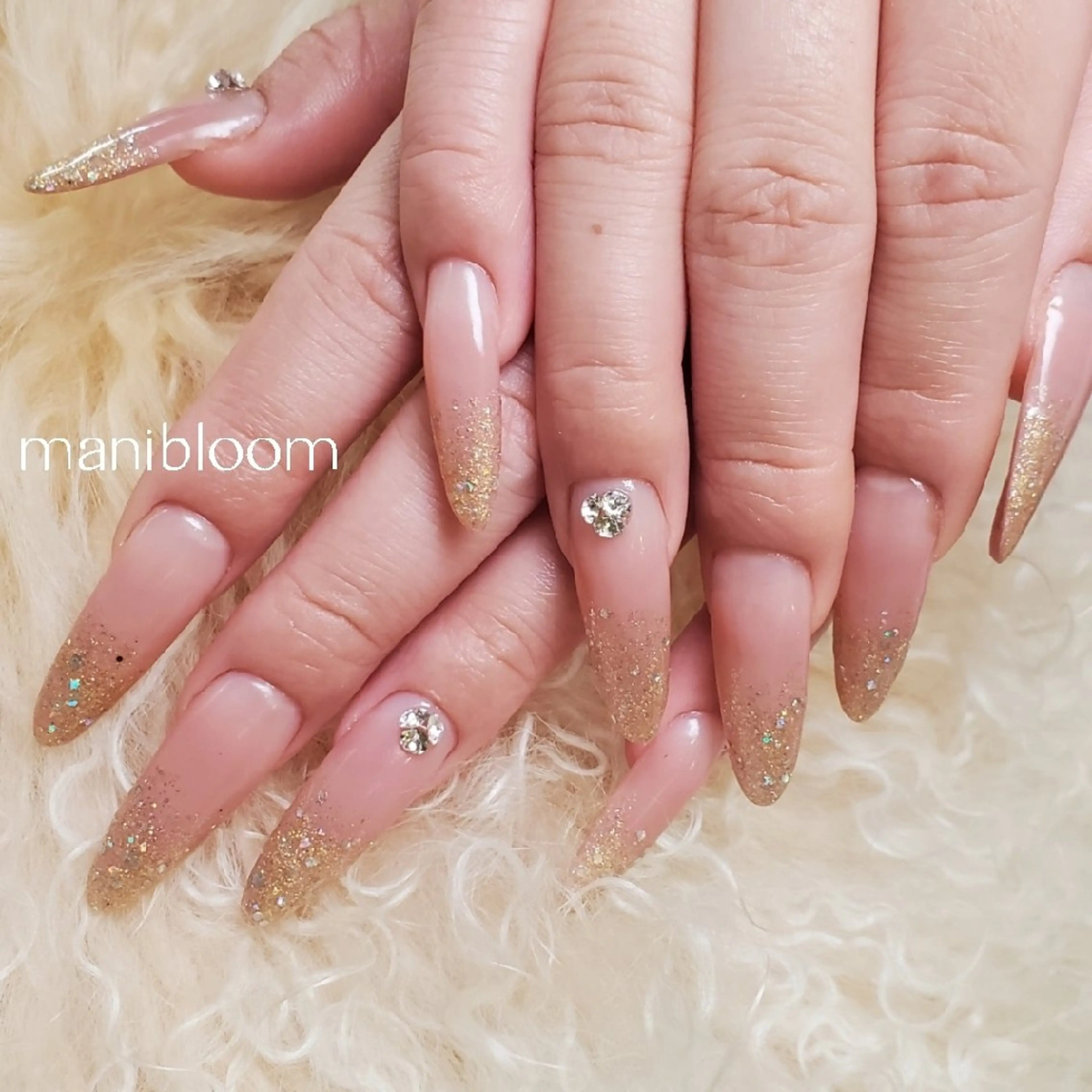 ネイル ロングネイル ハンドネイル マニブルーム所属・小島 由佳のネイルデザイン