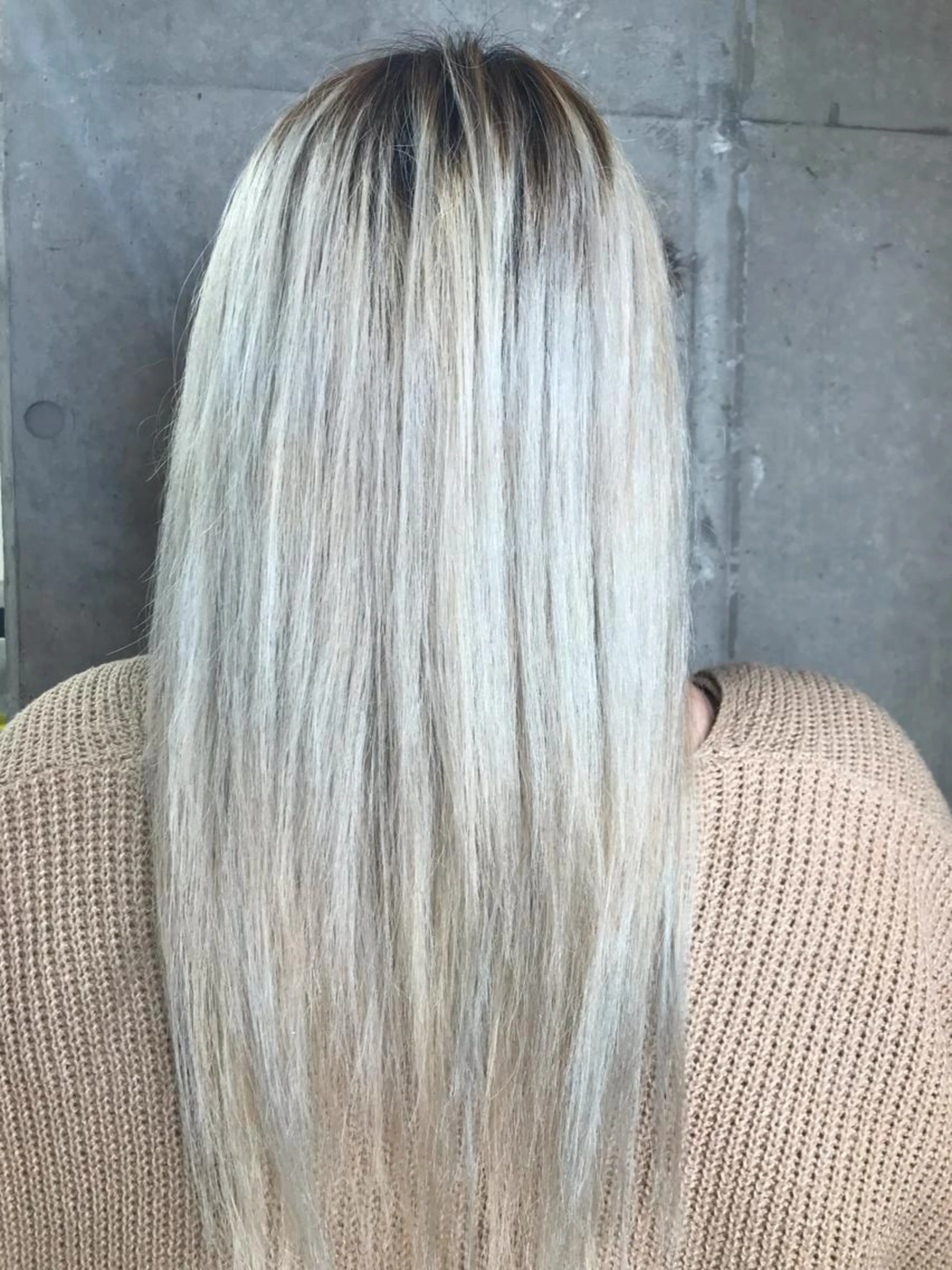 High tone bleached color and treatmentの写真