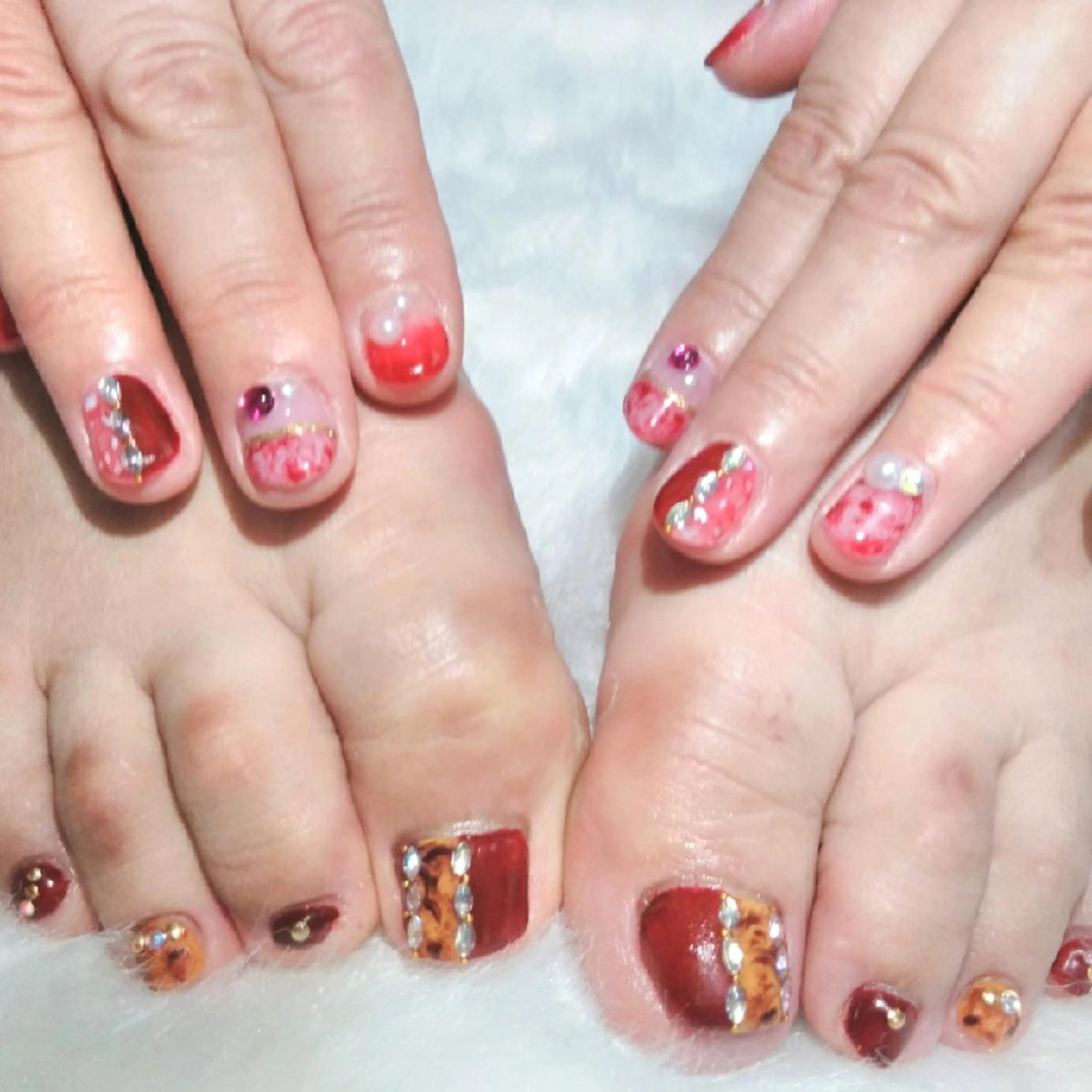 ネイル エステとネイル ローズコンフォートのネイルデザイン