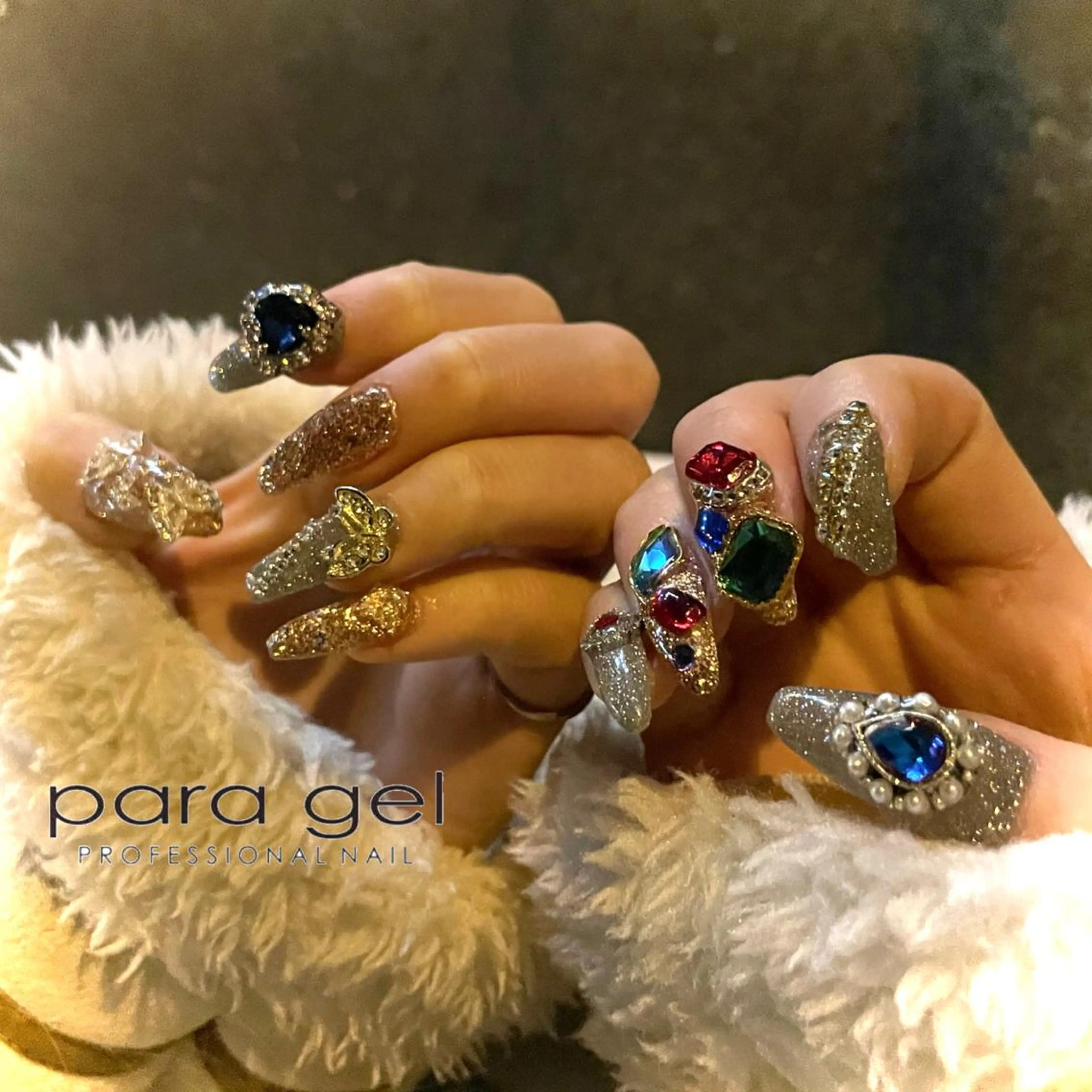 ネイル 成人式 フラッシュネイル ジェルネイル マグネットネイル 持ち込み ハンドネイル Bianca🎀 ONODERAのネイルデザイン