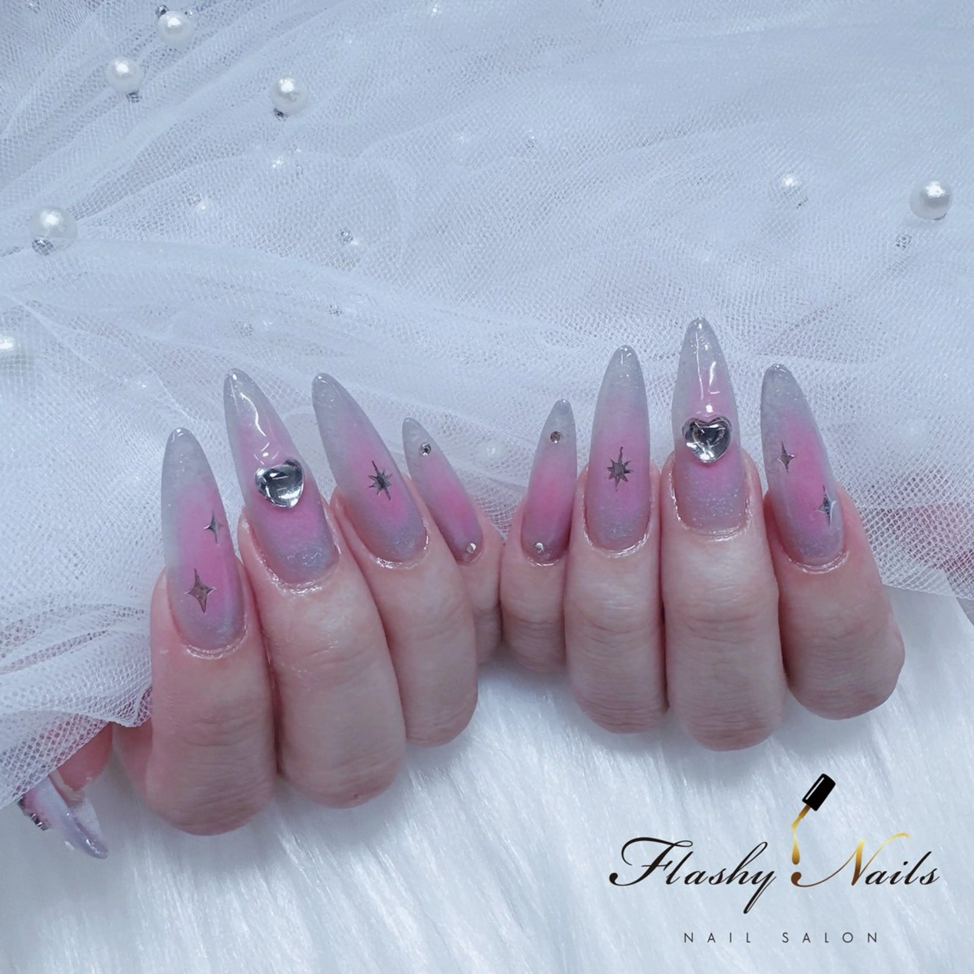 ネイル 長さ出し Flashy Nailsのネイルデザイン