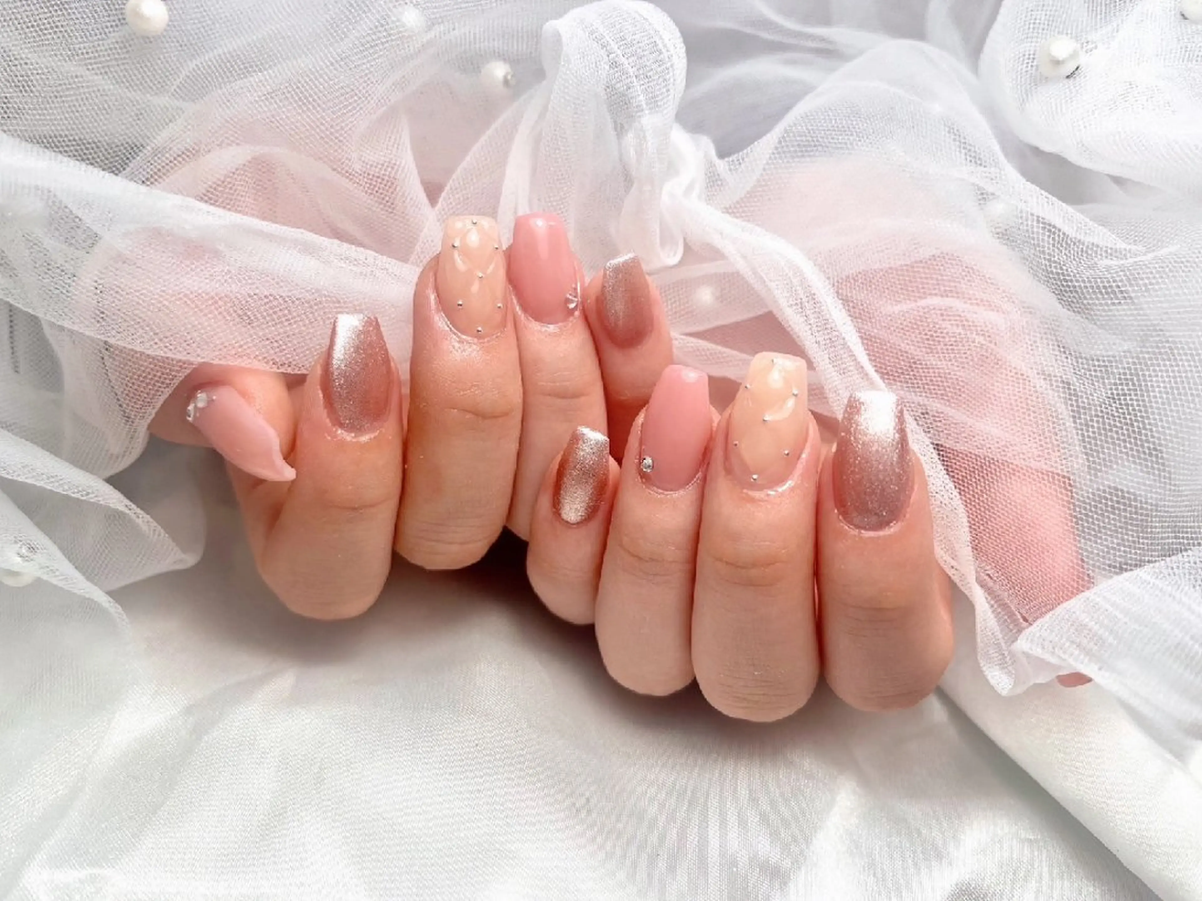 ミディアム ハンドネイル che'ri nailのネイルデザイン