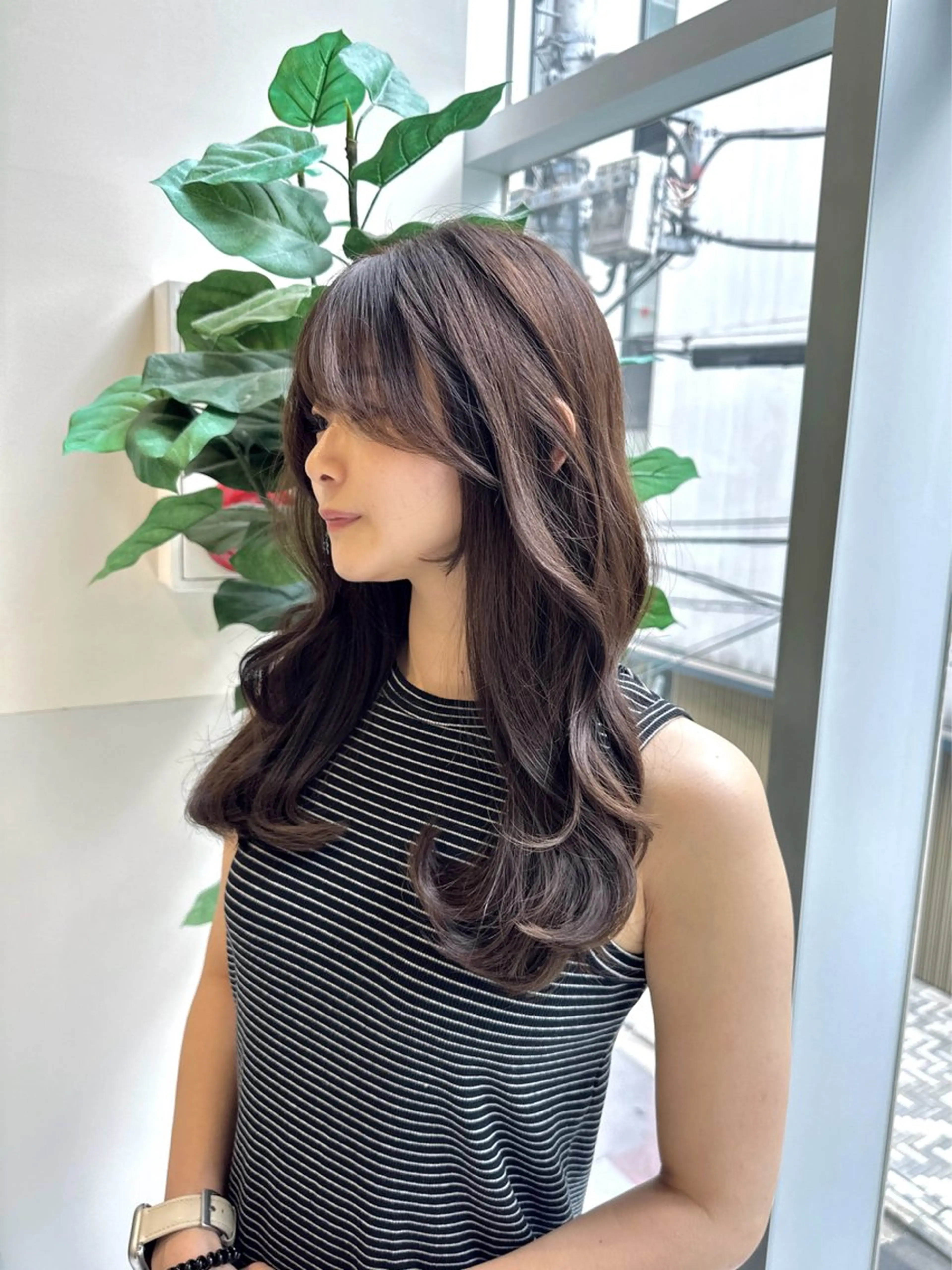 セミロング カラー ベージュカラー ブリーチ ブラウンカラー ブラウンベージュ ブリーチなしカラー カット ヘアカラー トリートメント 矢野 晃平のヘアスタイル