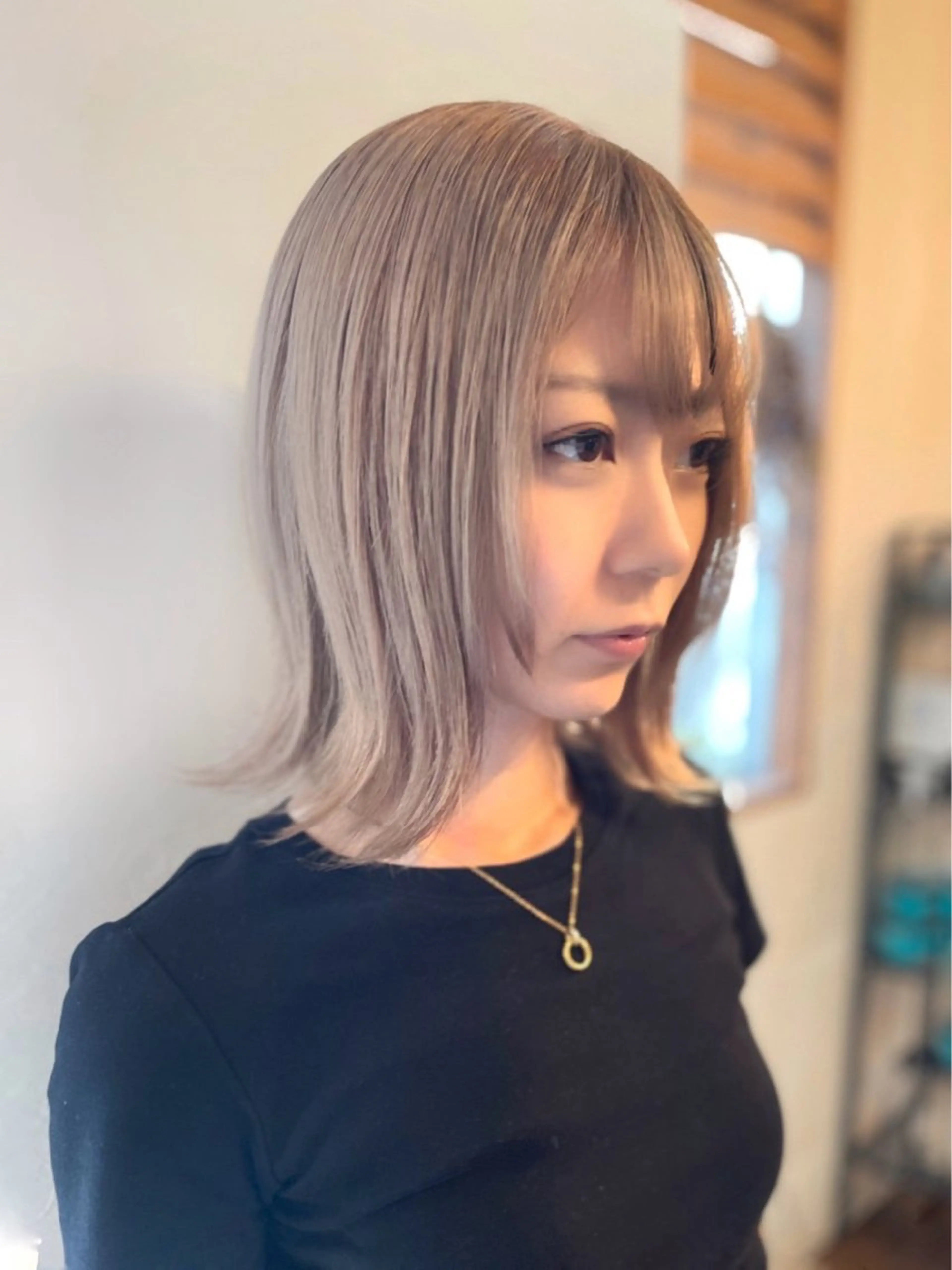 カラー ベージュカラー ブリーチ ミルクティーベージュ 児玉 進之助のヘアスタイル