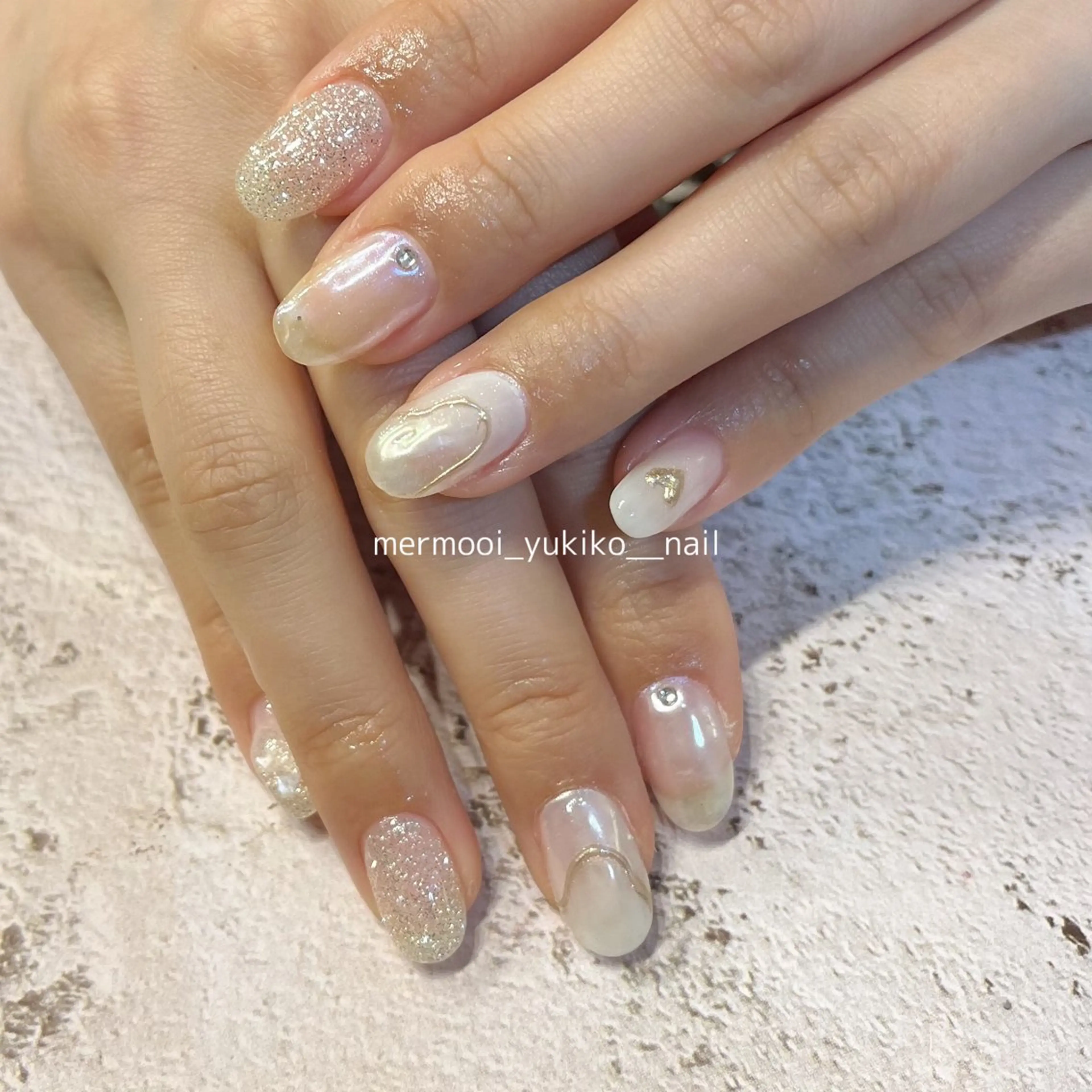 ネイル オーロラネイル ジェルネイル キラキラネイル 韓国ネイル ラメ(グリッター) ハンドネイル melumooi nailのネイルデザイン