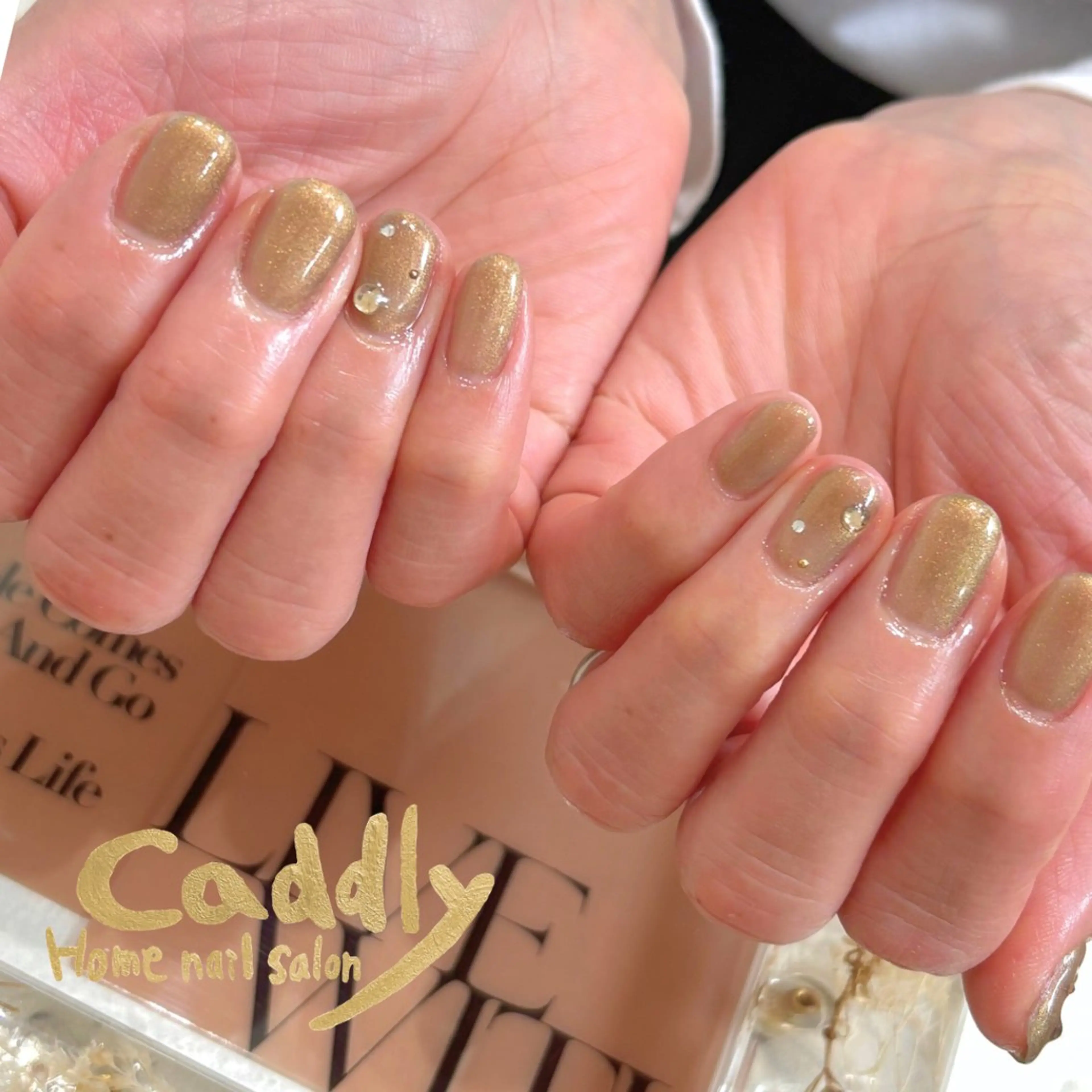 ネイル アートネイル caddly naoのネイルデザイン