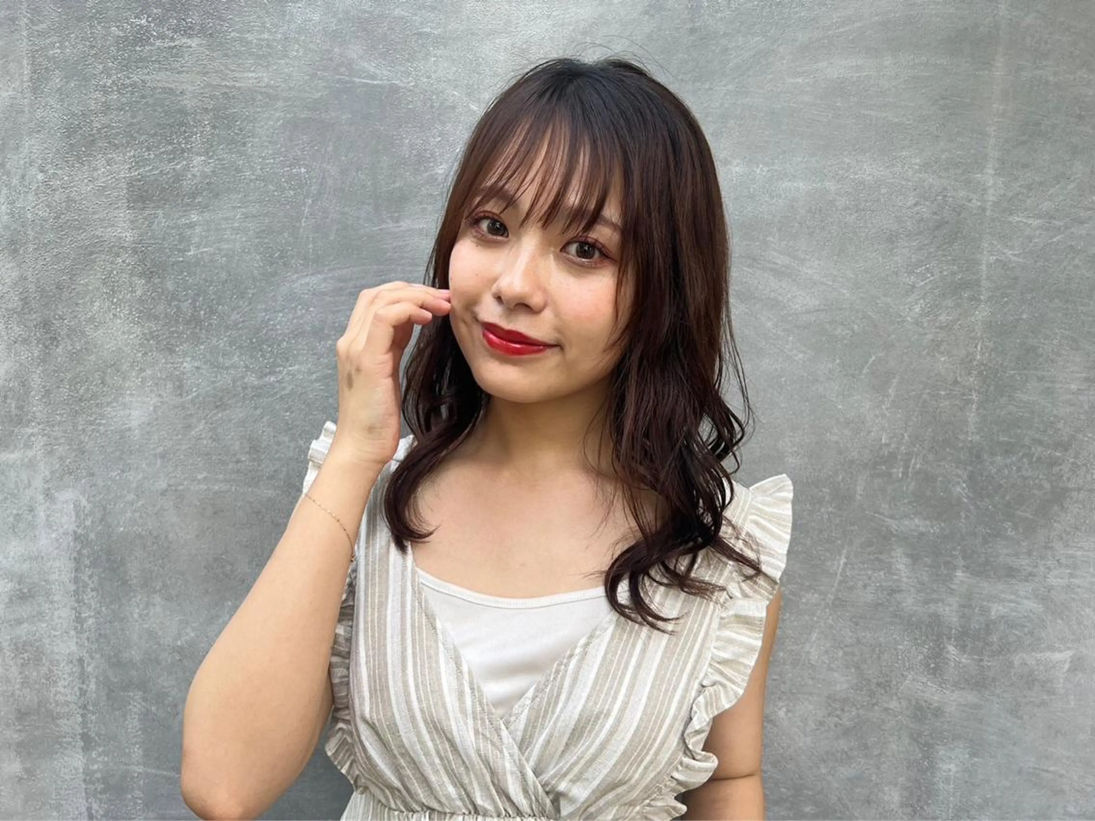 セミロング ヘアアレンジ 青田 明日海のヘアスタイル