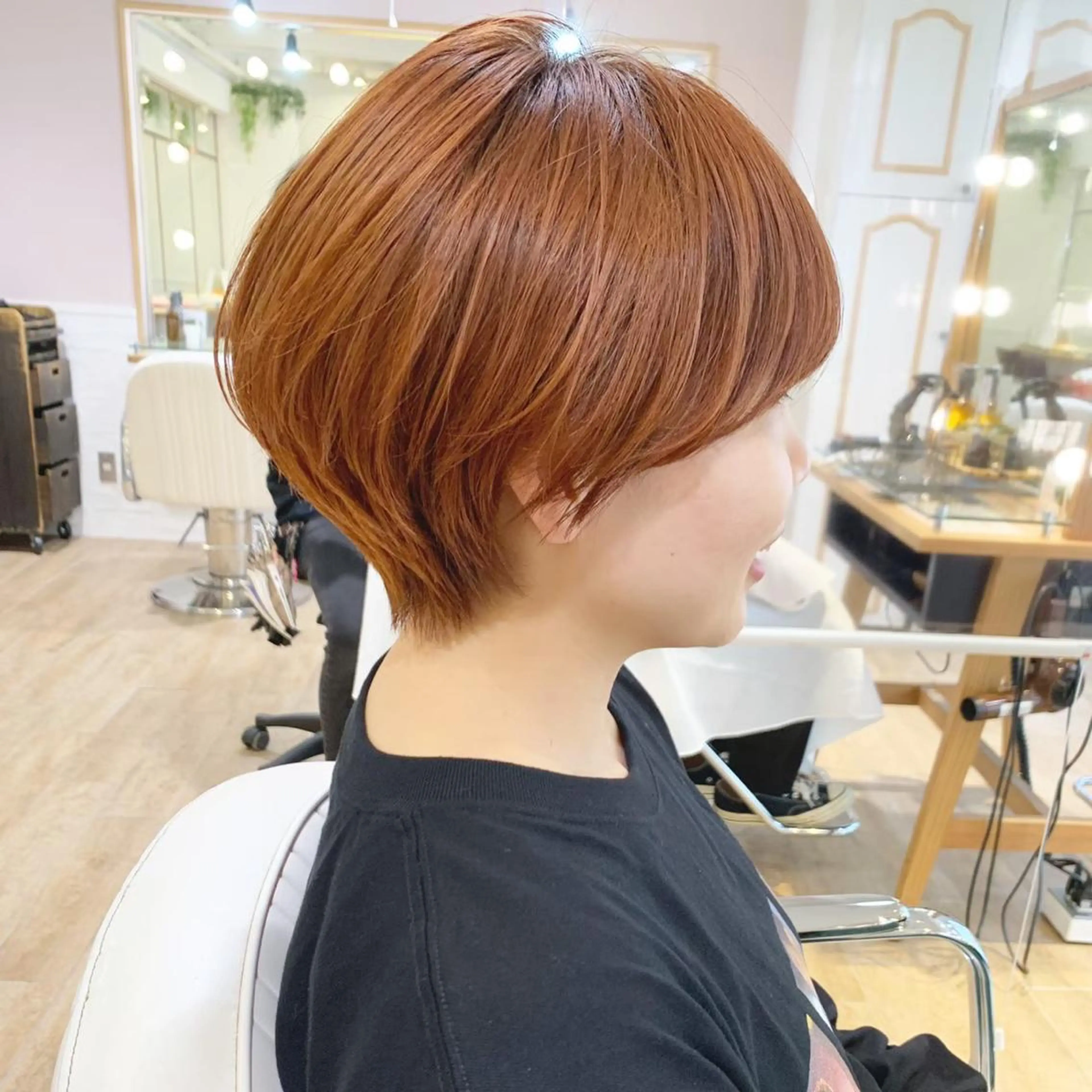 ［平日夕方限定］🌹ショートカットモデル🌹※シャンプーは660円でできます！補足説明欄をしっかりお読みください🌟の写真