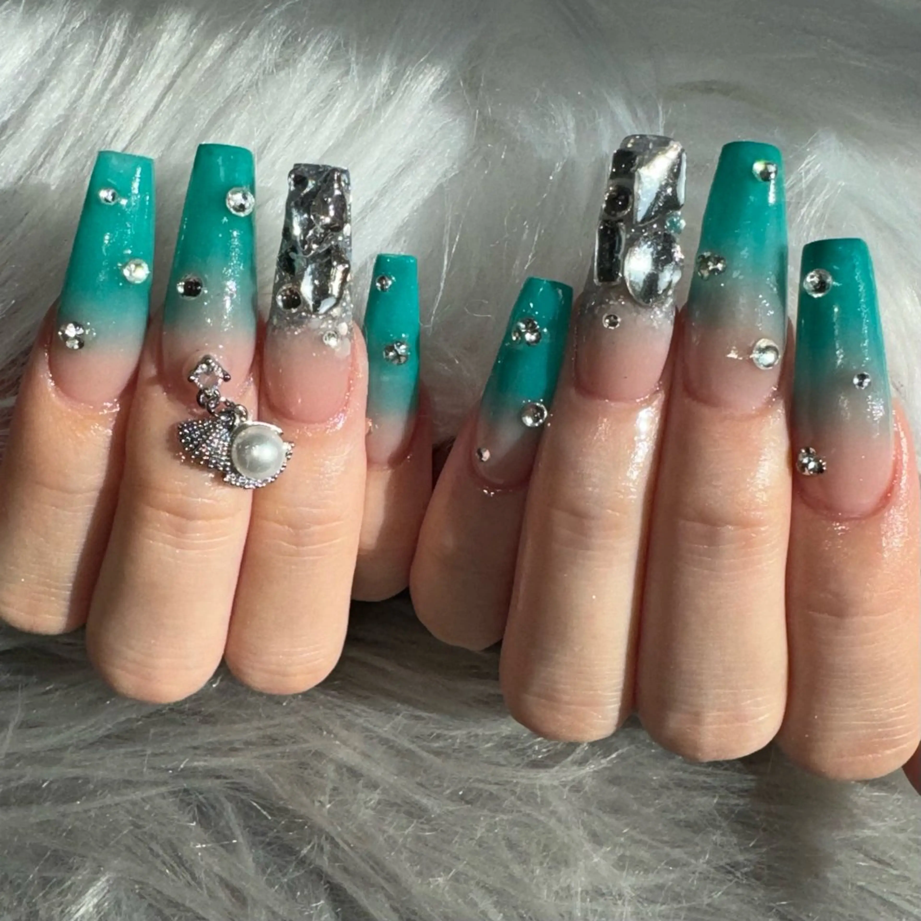 ネイル ハンドネイル Feel ‪‪☺︎‬Yuriaのネイルデザイン