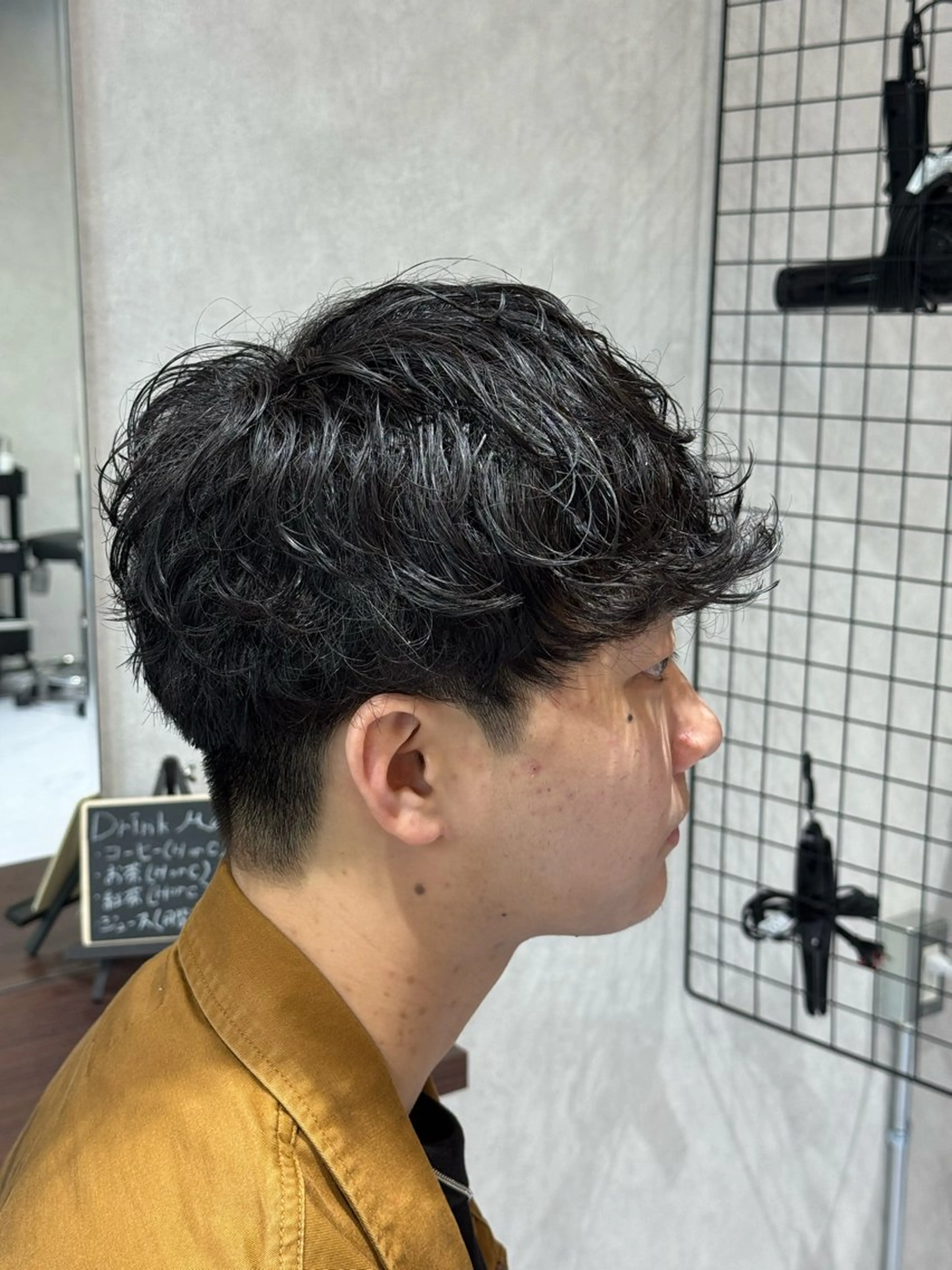 ショート パーマ メンズ マッシュ メンズパーマ 東 拓己のヘアスタイル