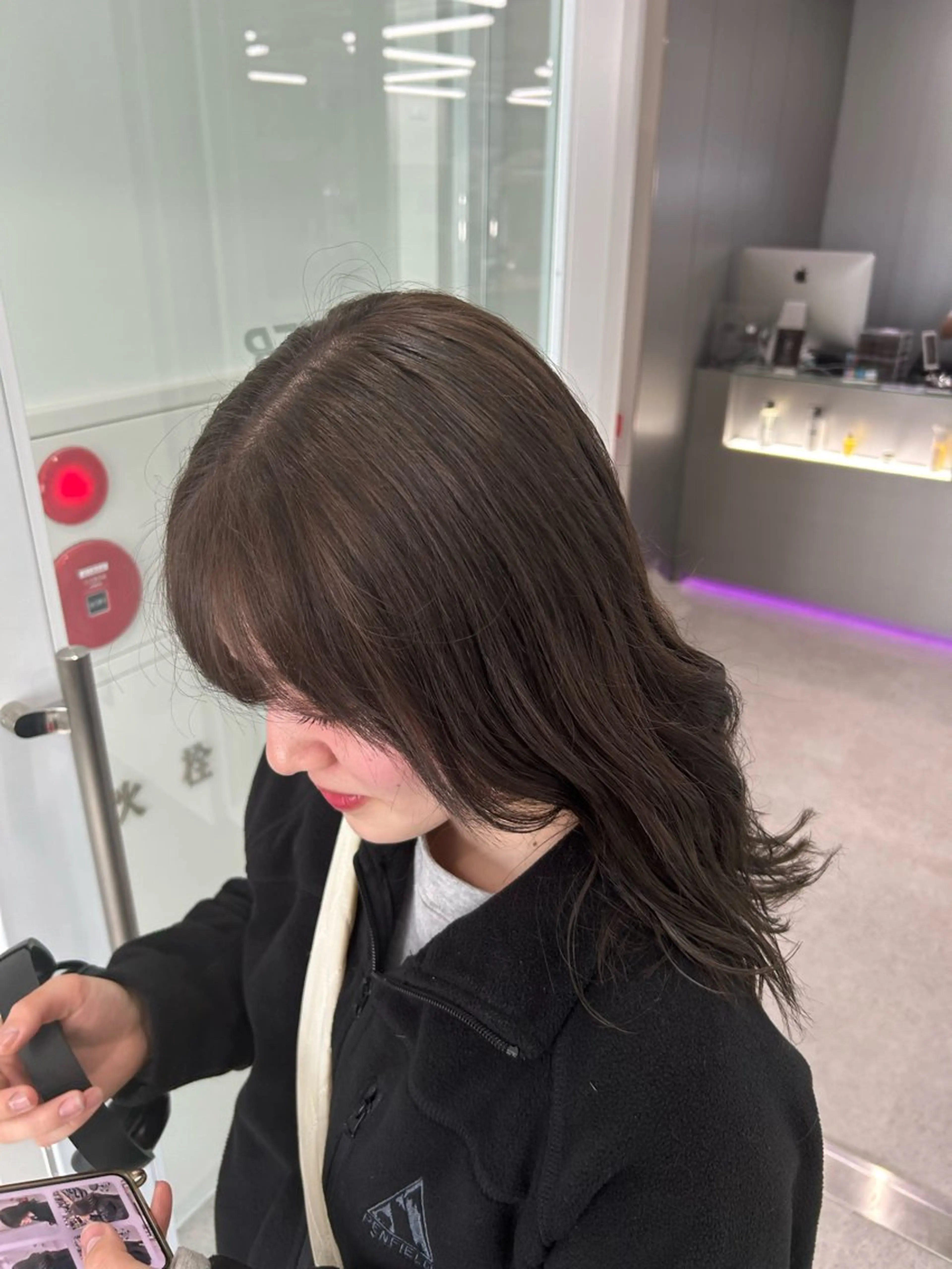 ロング メンズ 艶感ミルクティー🤍 色落ち綺麗🤍ともやのヘアスタイル