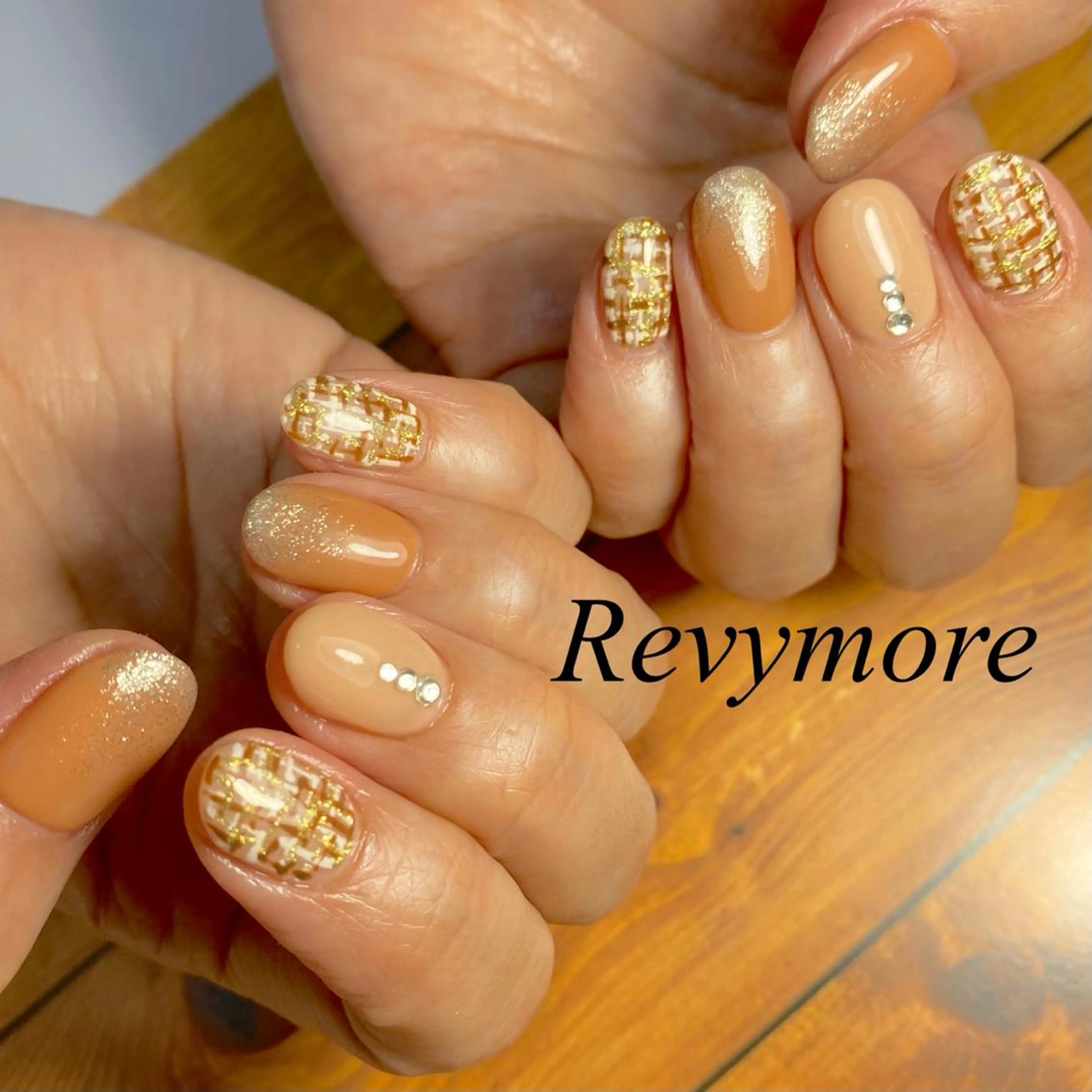 ショート ネイル フットネイル ジェルネイル ニュアンスネイル オフィスネイル ピンク nail salon Revymore所属・nail salon Revymoreのネイルデザイン