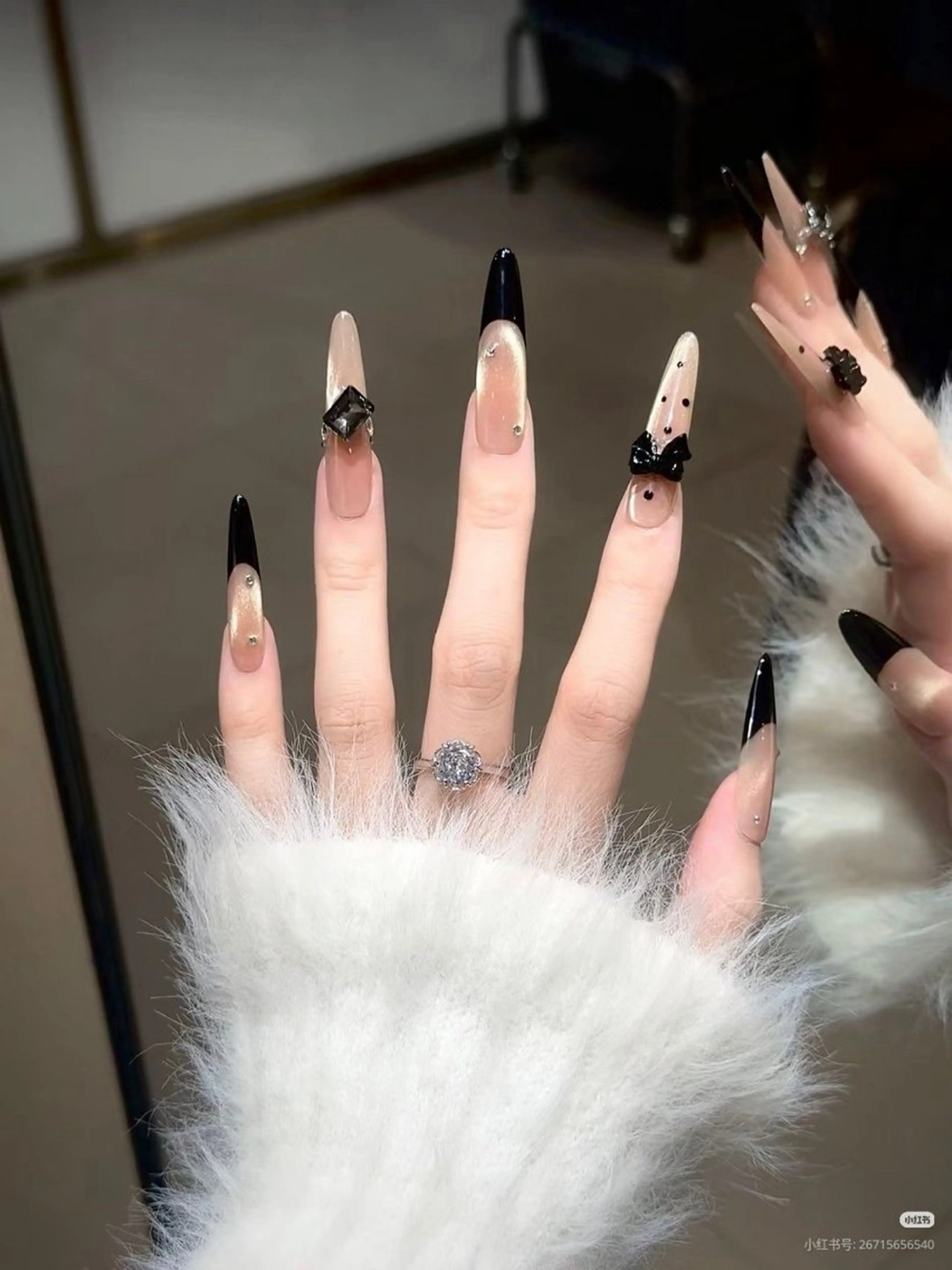 ネイル フレンチネイル キラキラネイル 韓国ネイル シンプルネイル ワンホンネイル ハンドネイル MEI Nailのネイルデザイン