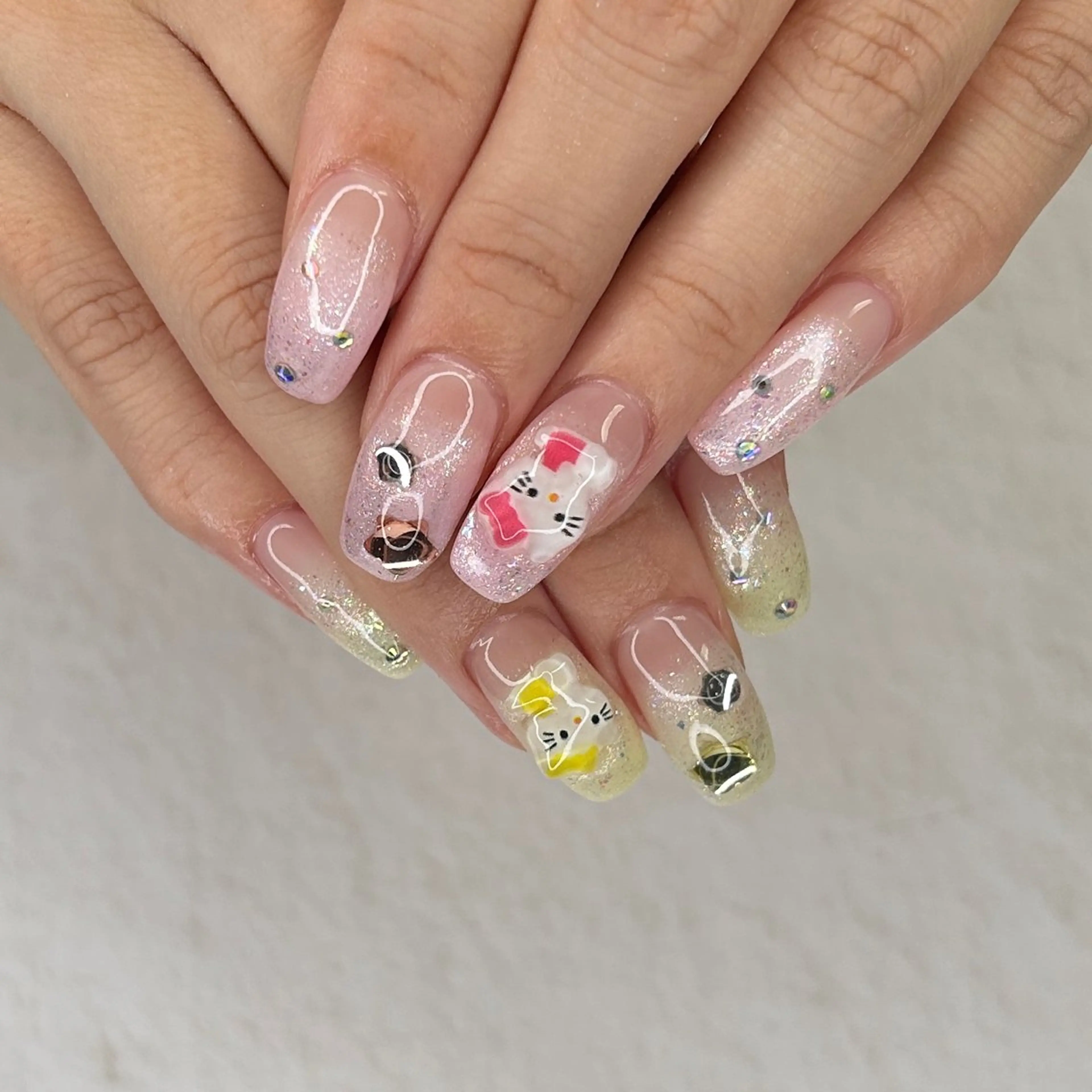 ネイル ハンドネイル フットネイル ease NAIL SALONのネイルデザイン