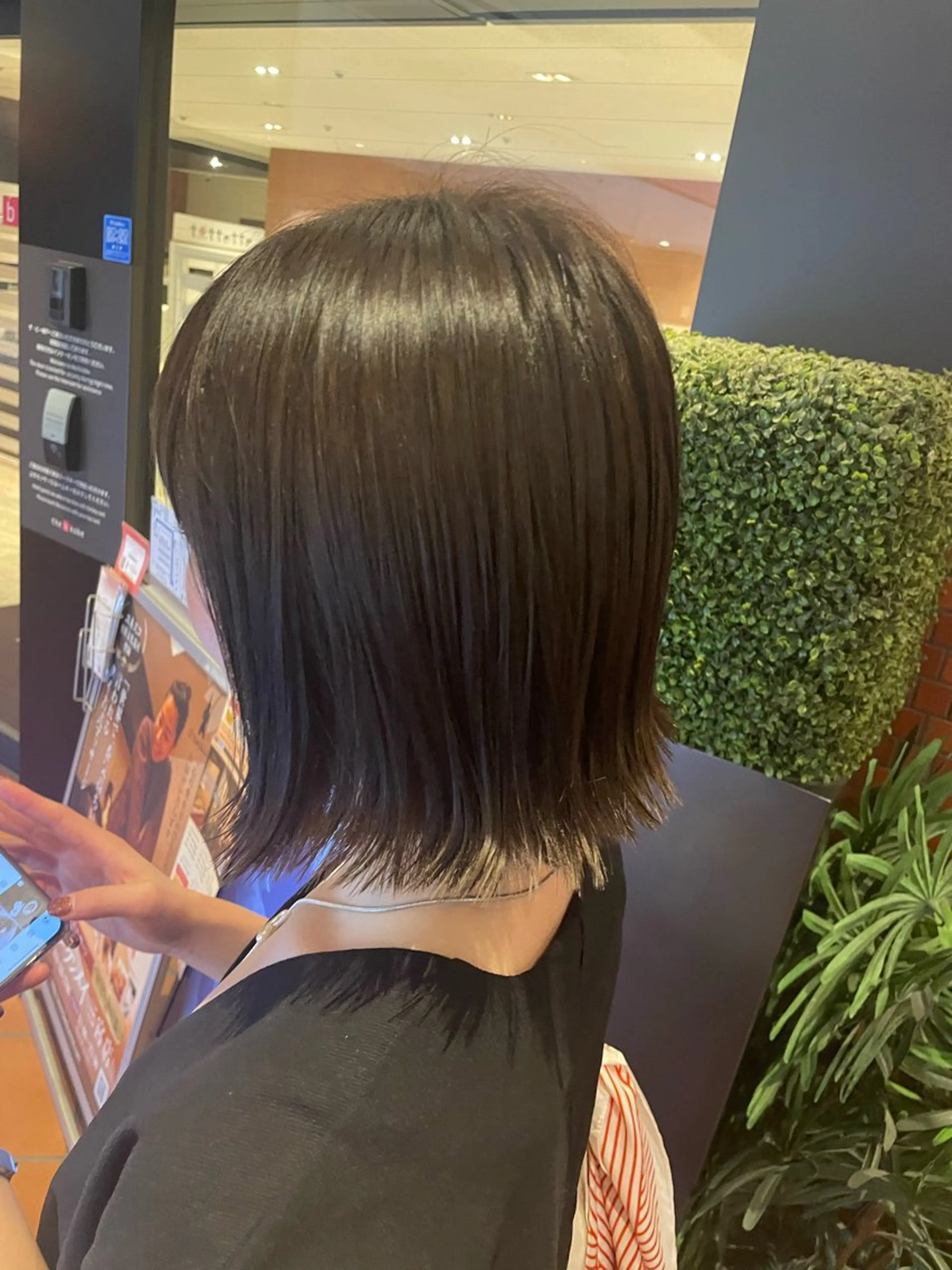 ショート ヘアカラー トリートメント 奥野碧🌈艶髪 /ダメージレスカラーのヘアスタイル