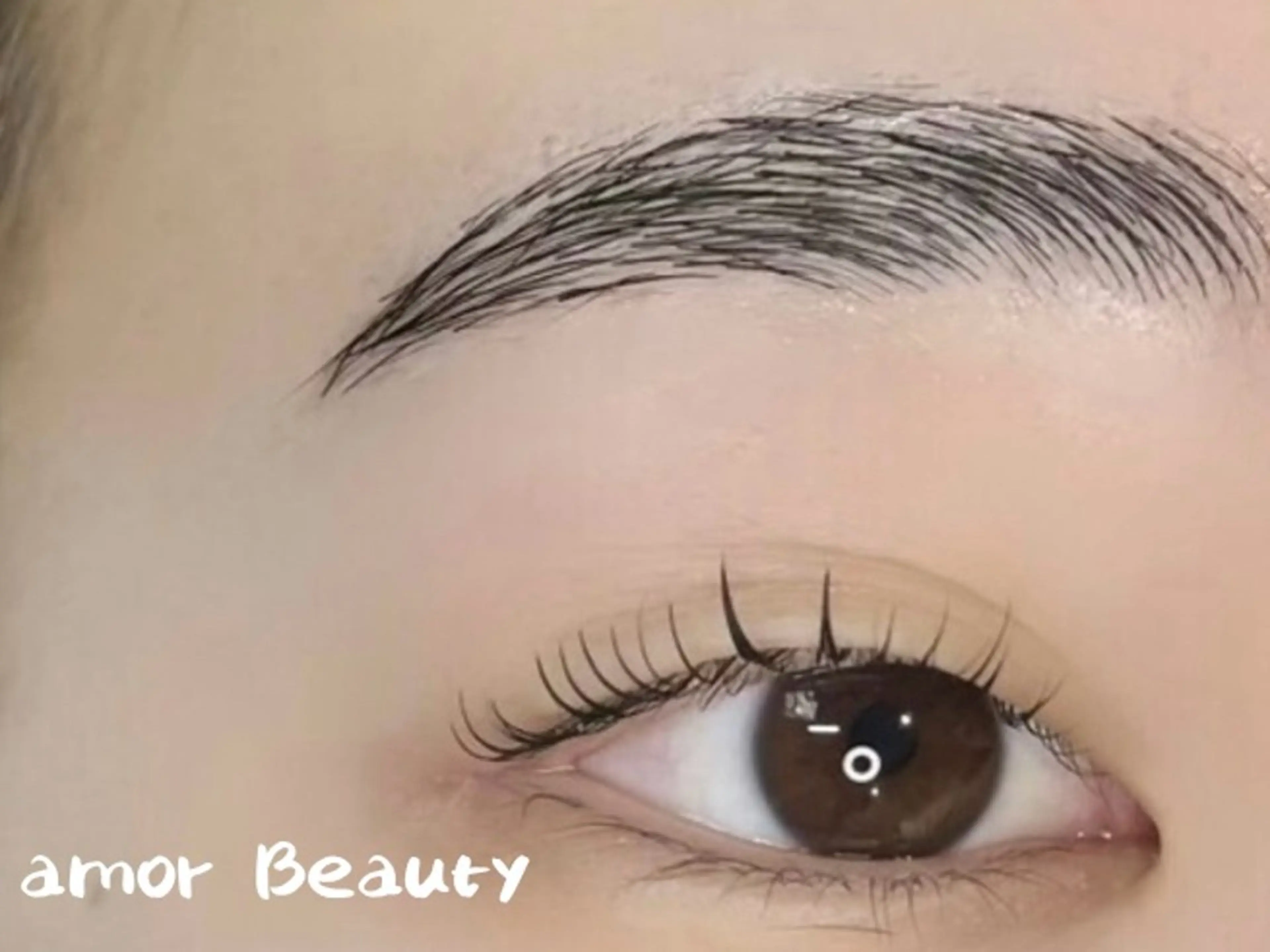 アイブロウ amor Beautyのマツエク・マツパデザイン