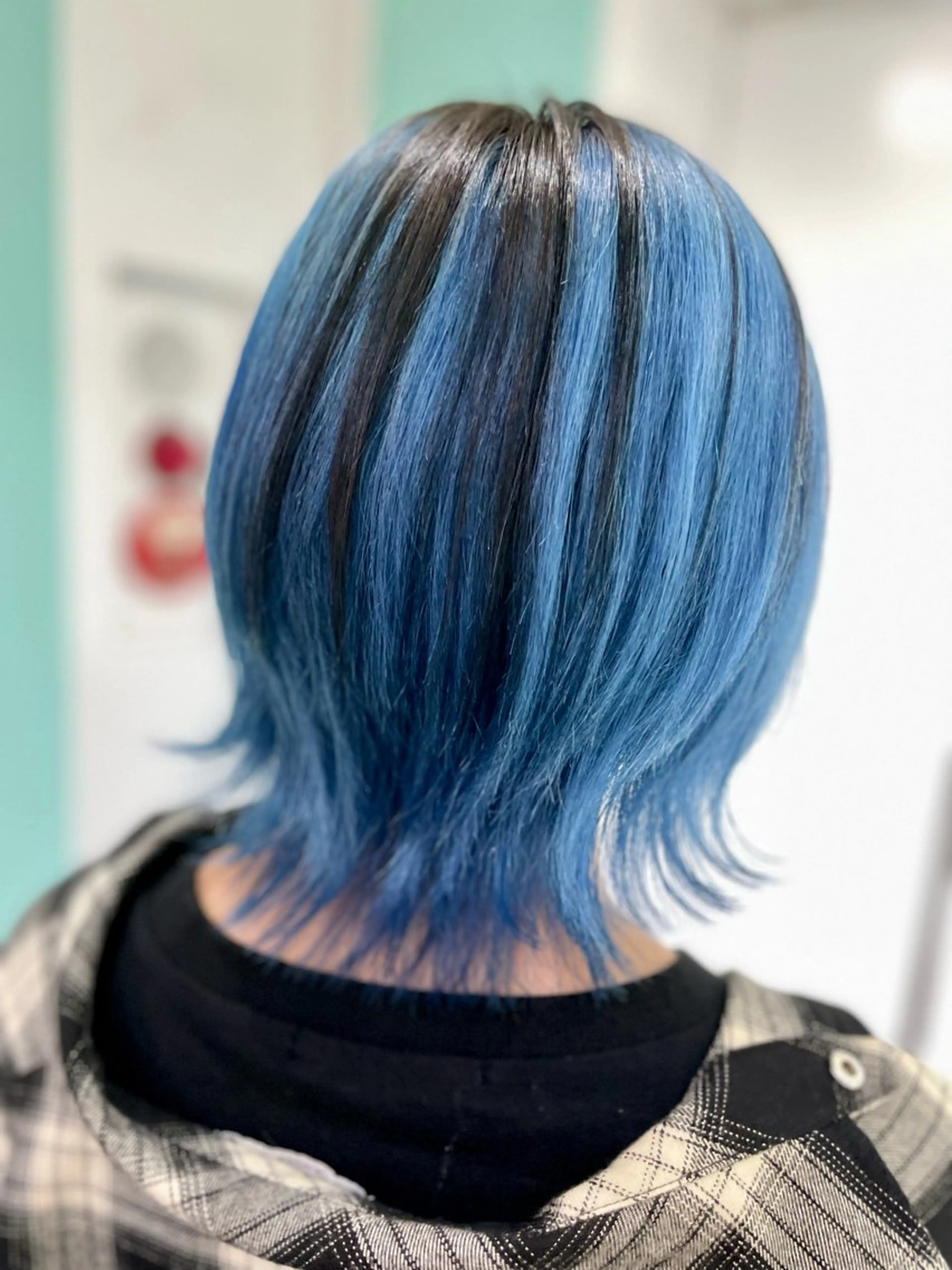 ショート ヘアカラー 原 千景のヘアスタイル