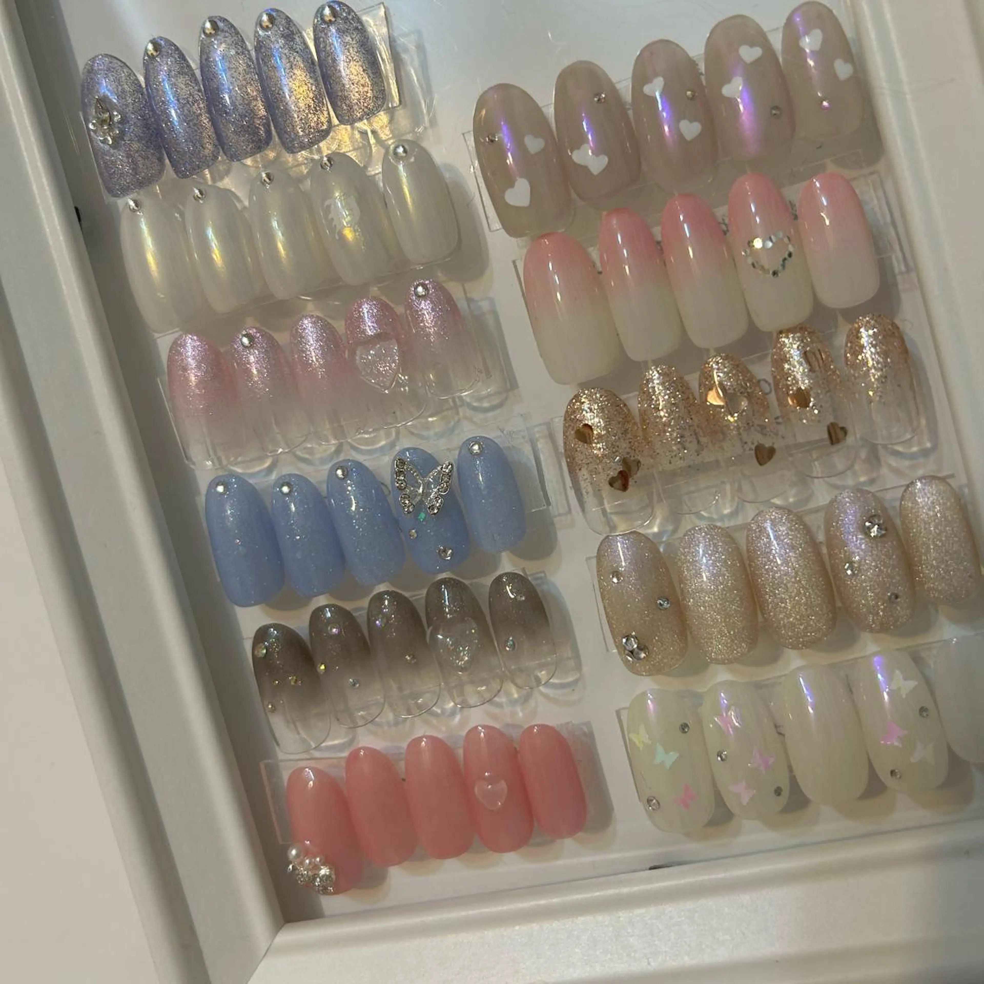 ネイル ハンドネイル ViViA momokaのネイルデザイン