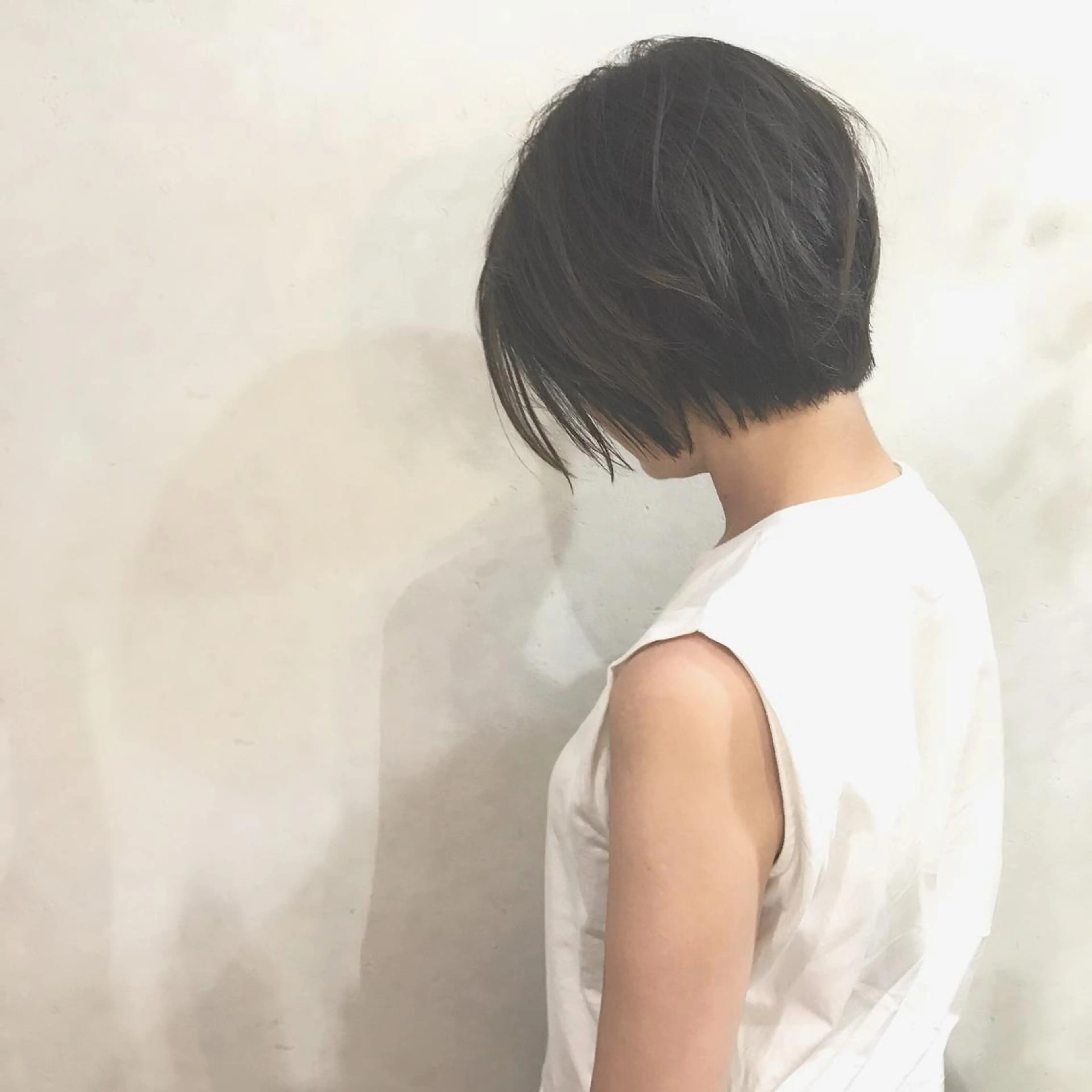 ショート カラー 黒髪 ブルーカラー ブルーブラック 💎髪質改善💎 デザイナーshinのヘアスタイル