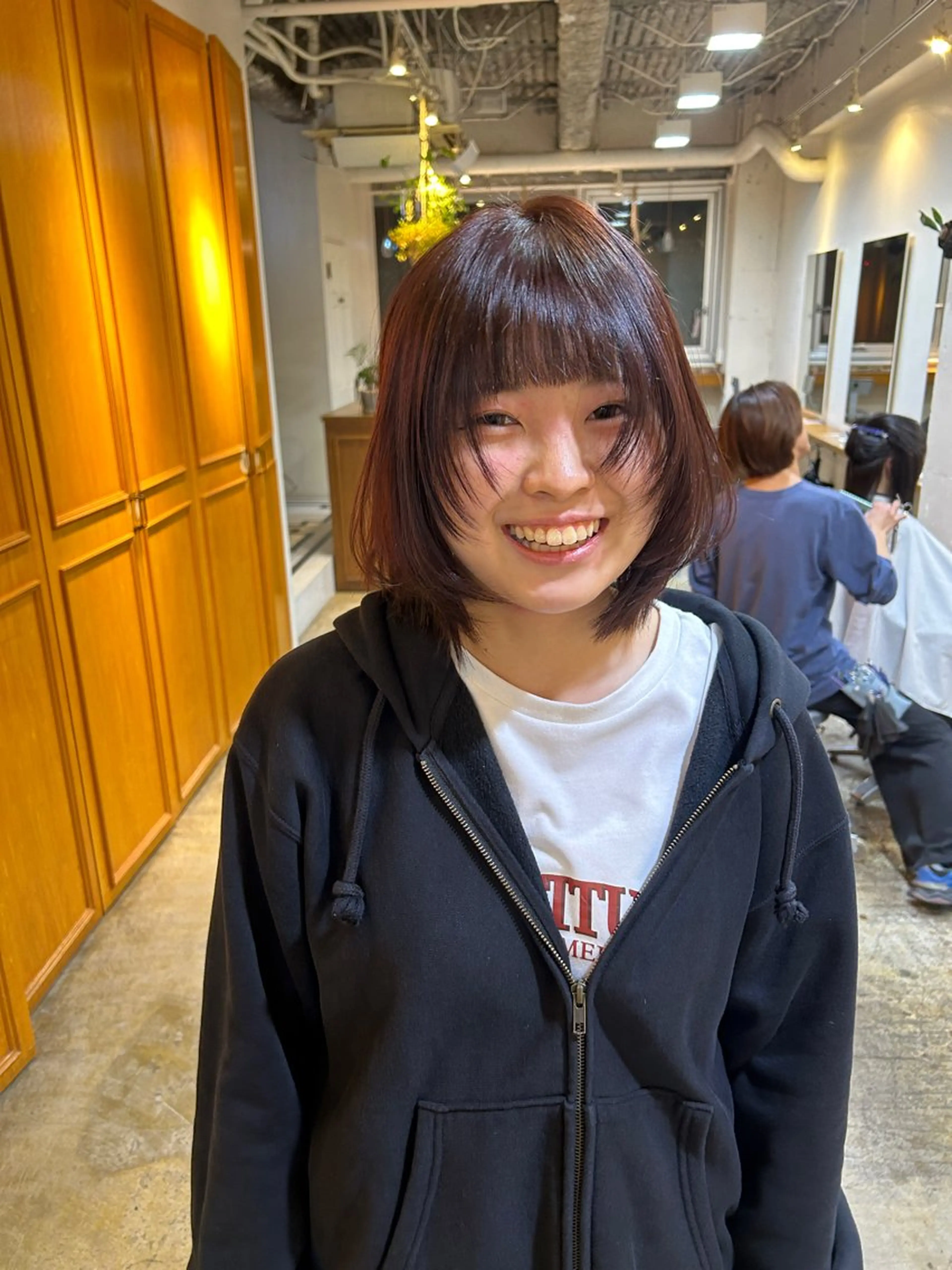 ミディアム カラー レイヤーカット カット ヘアカラー ナチュラル大人っぽい スタイル　MAORIのヘアスタイル