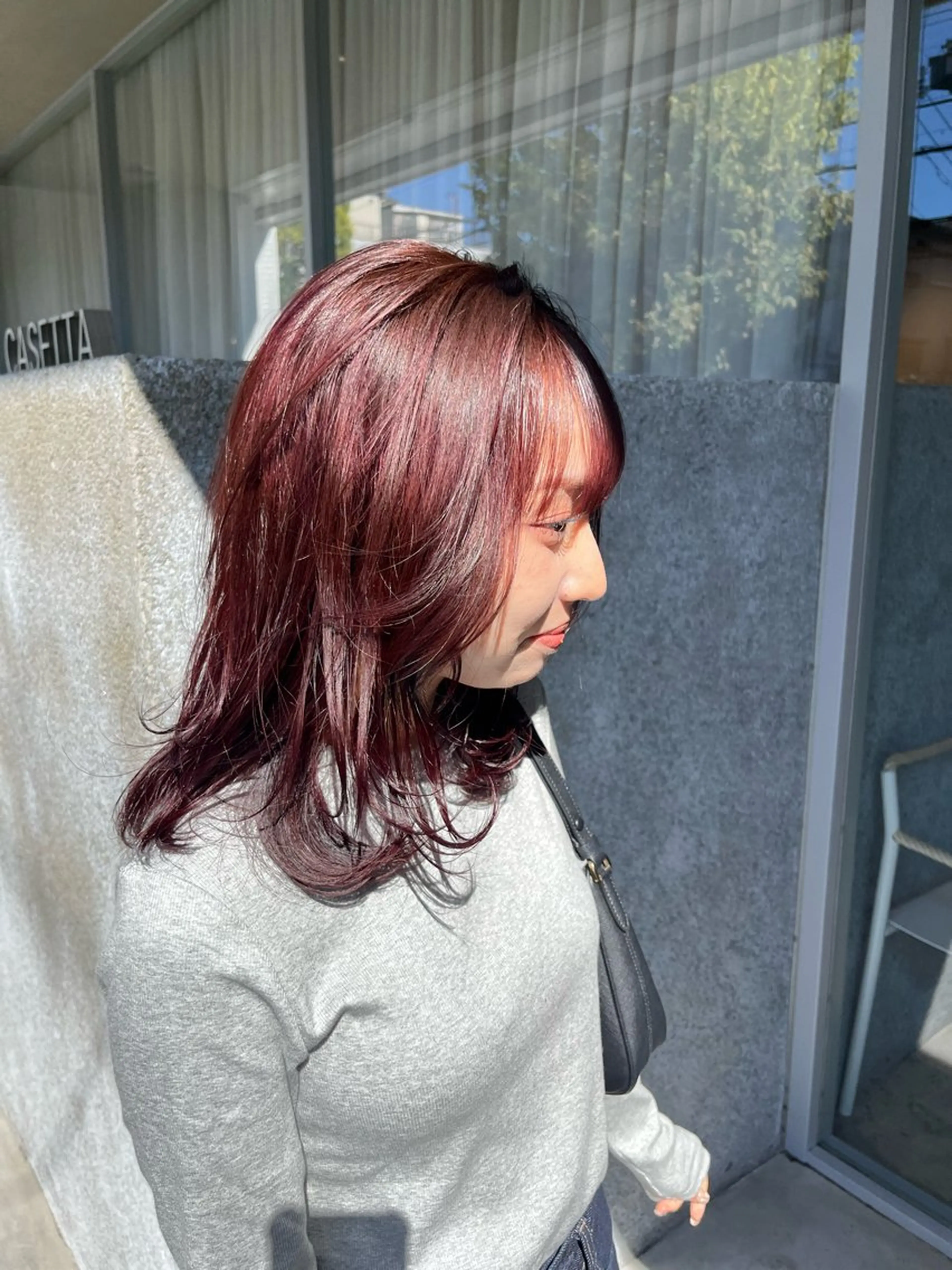 セミロング 藤井 美歩/赤髪のヘアスタイル