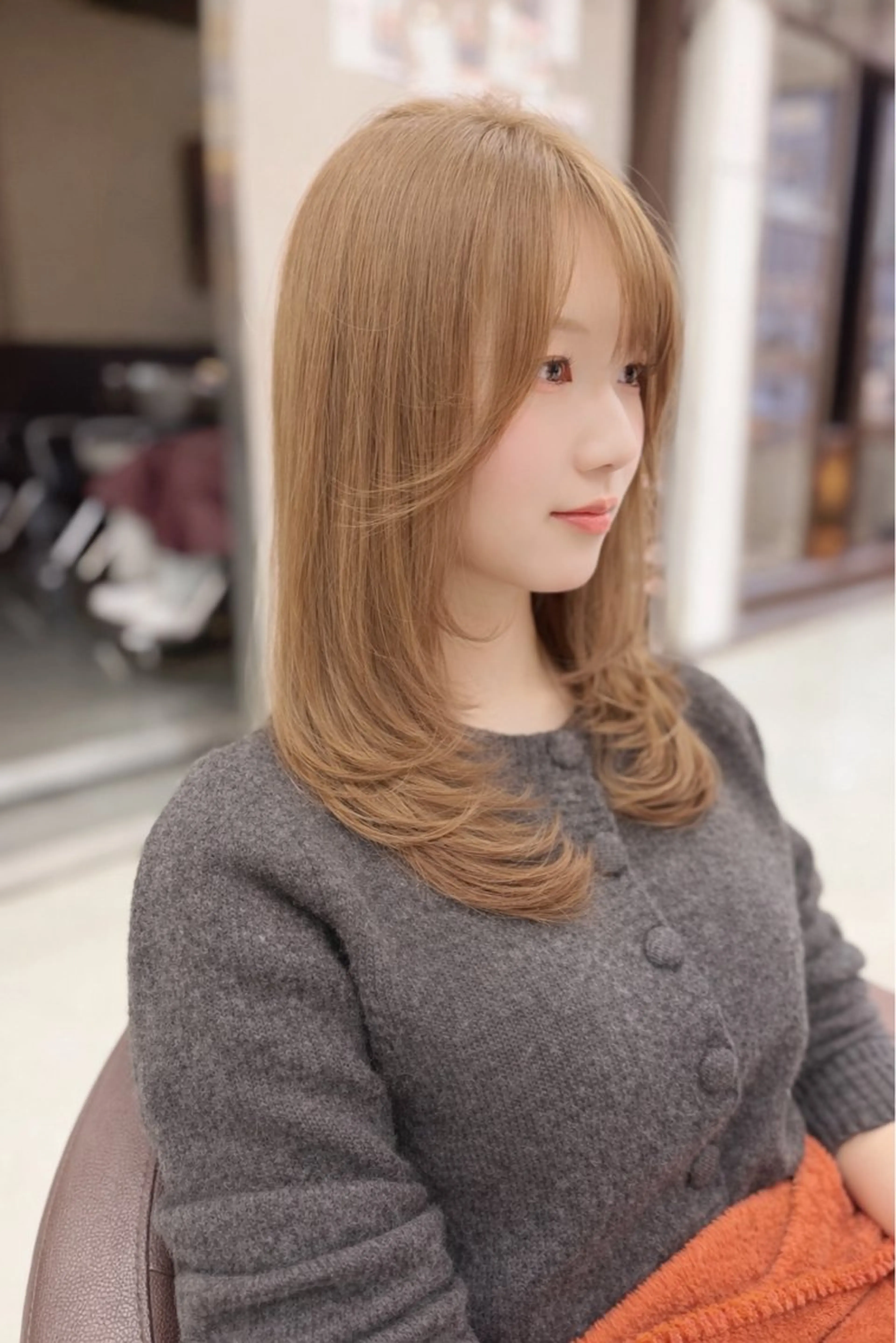 セミロング カット ヘアカラー wil西宮レイヤー 西村徹のヘアスタイル