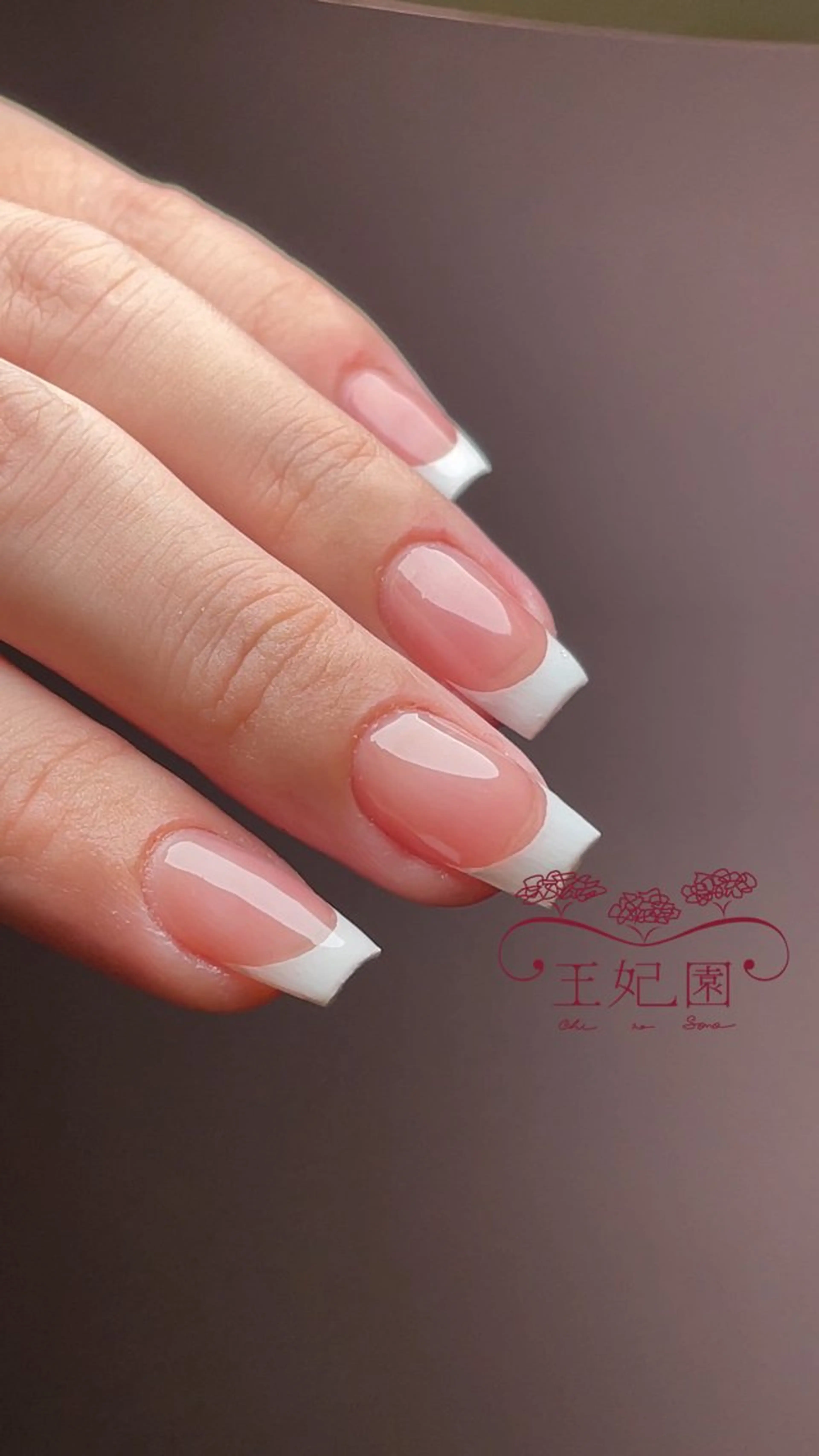 ネイル クリアネイル フレンチネイル ハンドネイル フットネイル ハンドケア nail salon王妃の園所属・王妃の園 ohinosonoのネイルデザイン