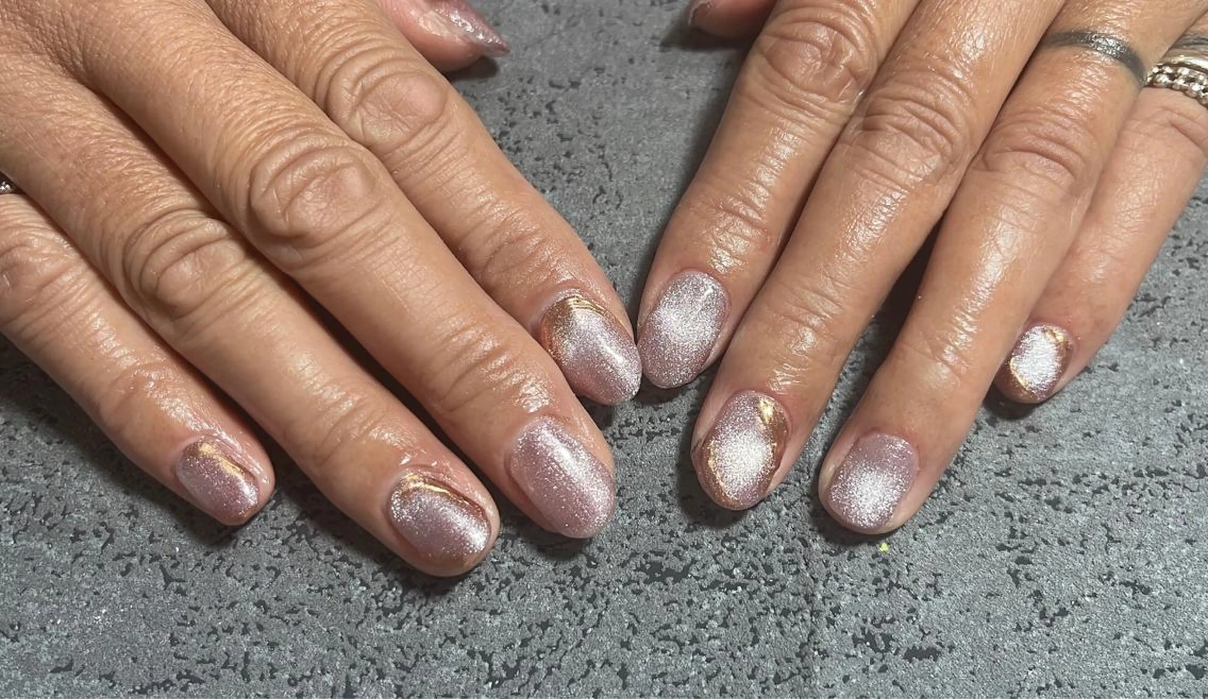 ネイル マグネットネイル ミラーネイル Ruana Nailのネイルデザイン