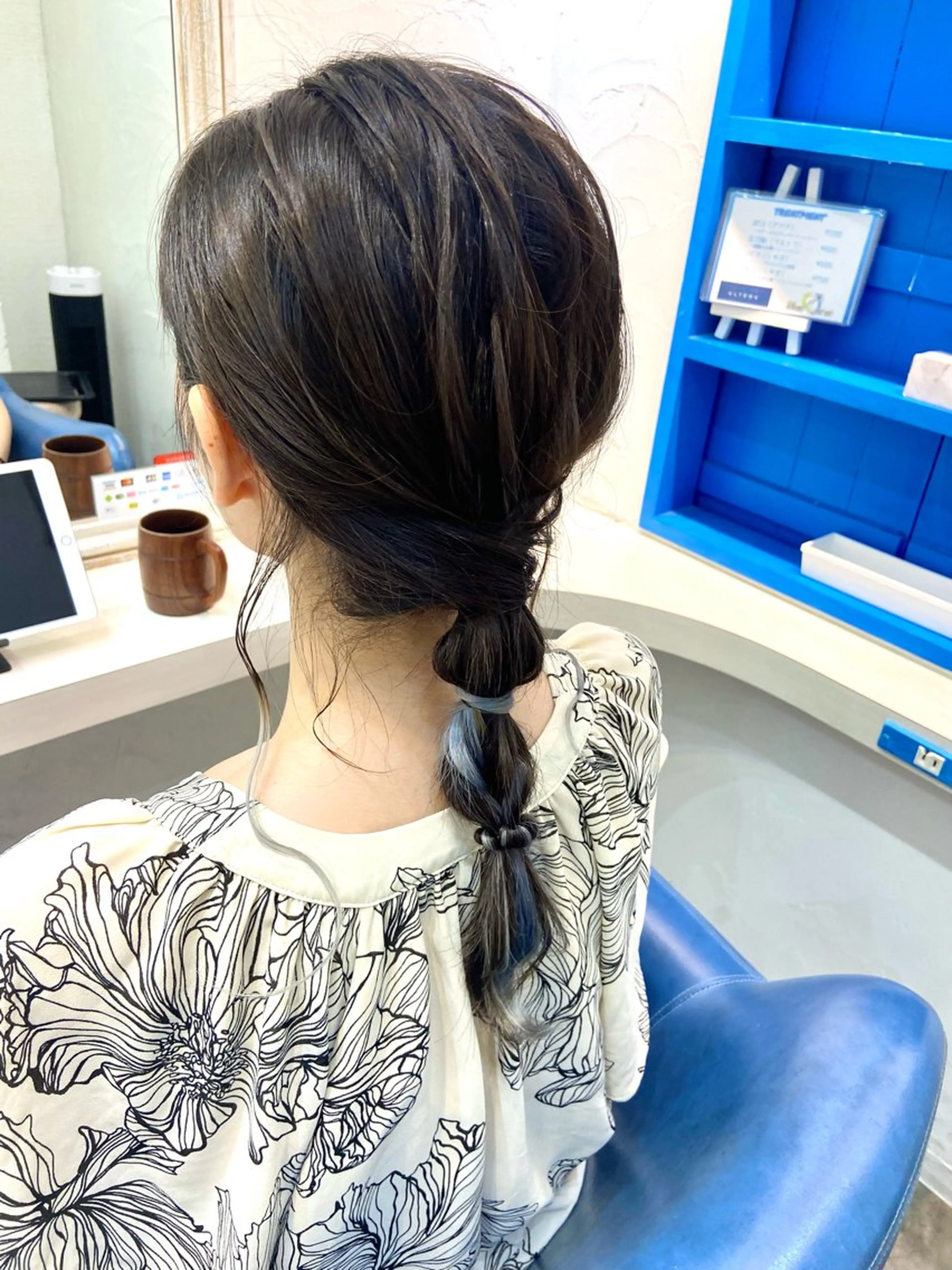 セミロング カラー ヘアアレンジ インナーカラー ♥️ルフ🐒 ミレイ♥️のヘアスタイル