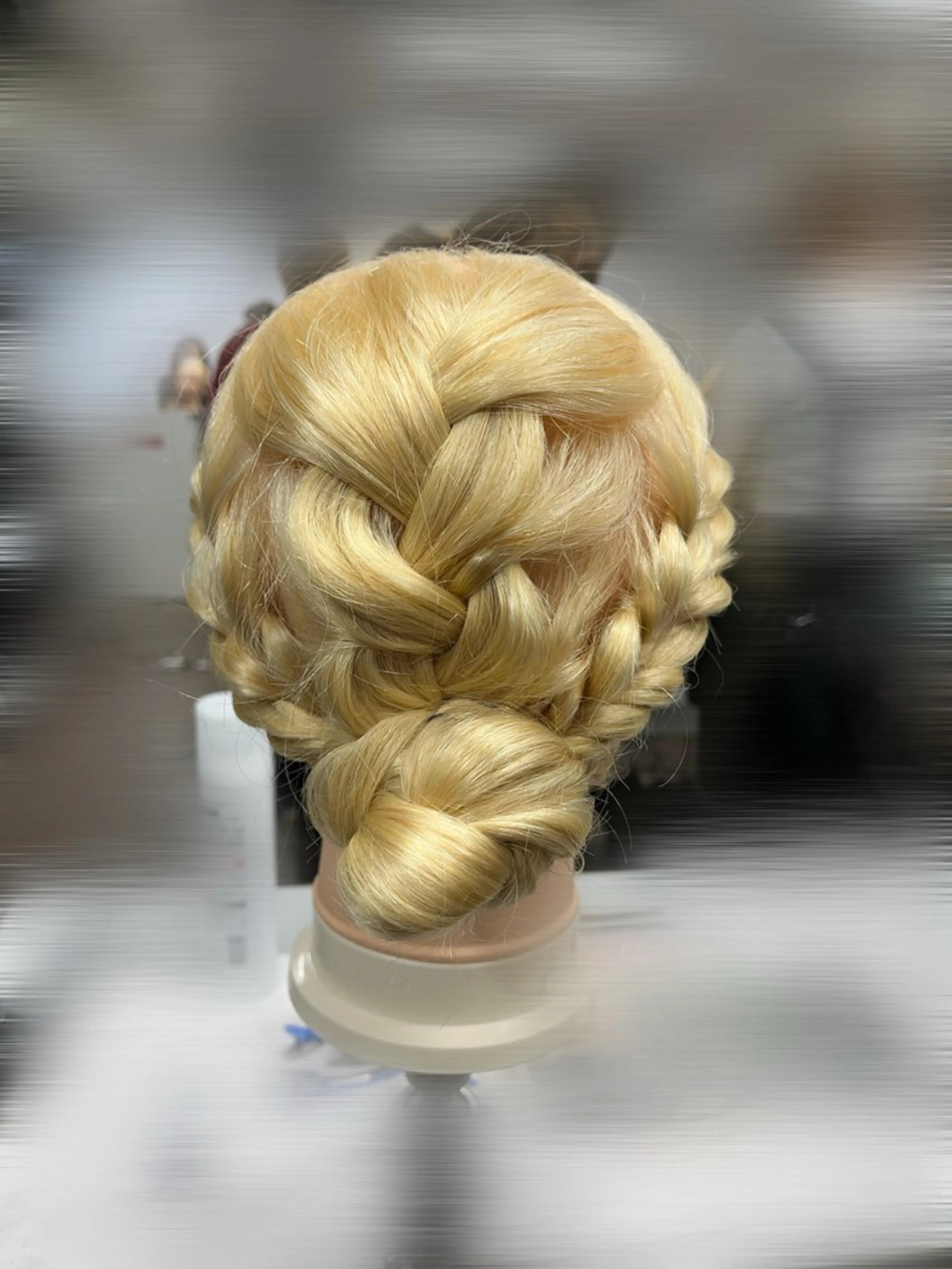 ロング ヘアアレンジ WARP青葉台 関 桜花のヘアスタイル