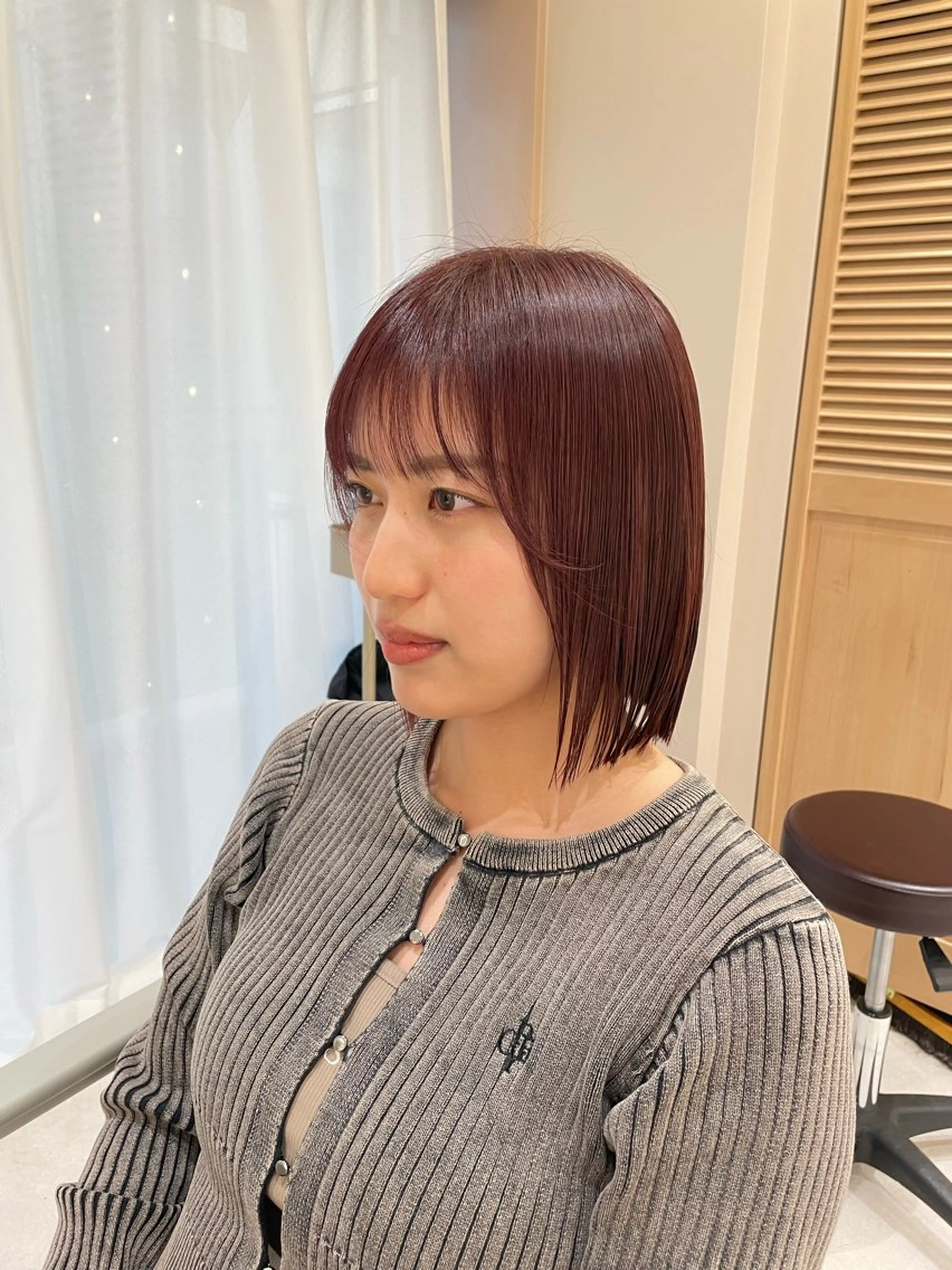 ショート カラー 切りっぱなしボブ ボブ カット ヘアカラー トリートメント スズキ シオリのヘアスタイル