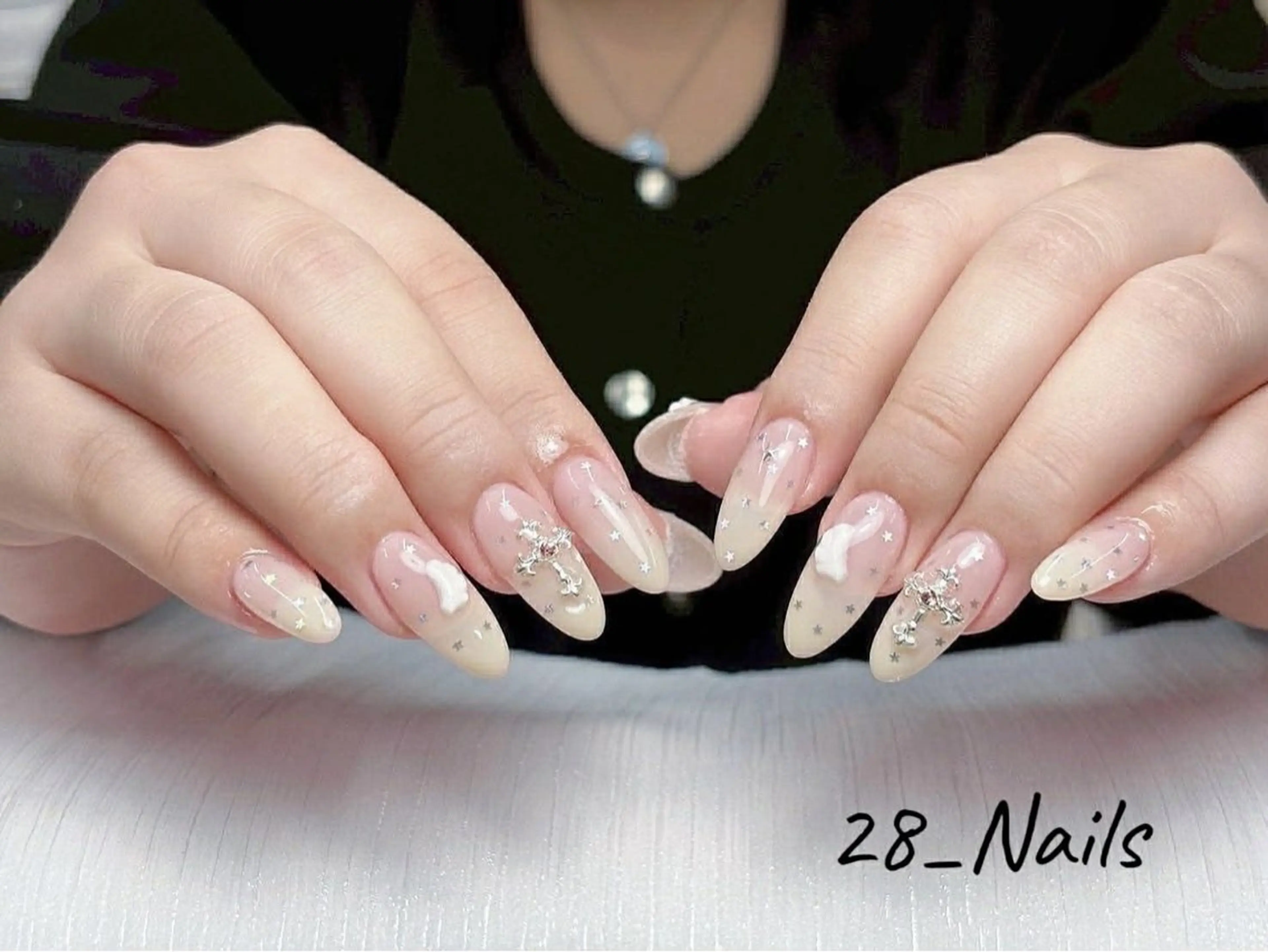 ロング ハンドネイル トゥー フエンのネイルデザイン