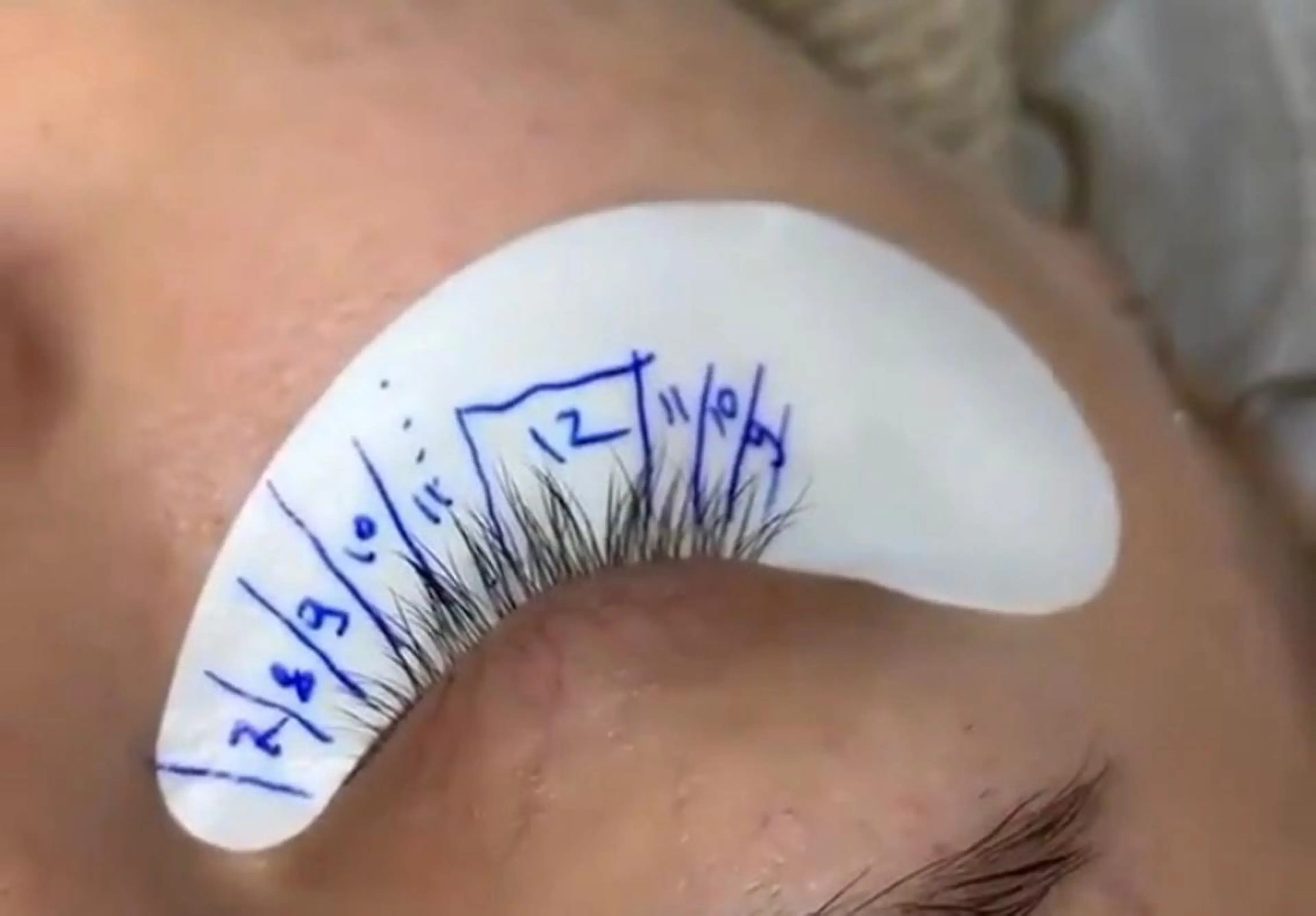 マツエク・マツパ スタジオAZ所属・jasmine yamashitaのマツエク・マツパデザイン