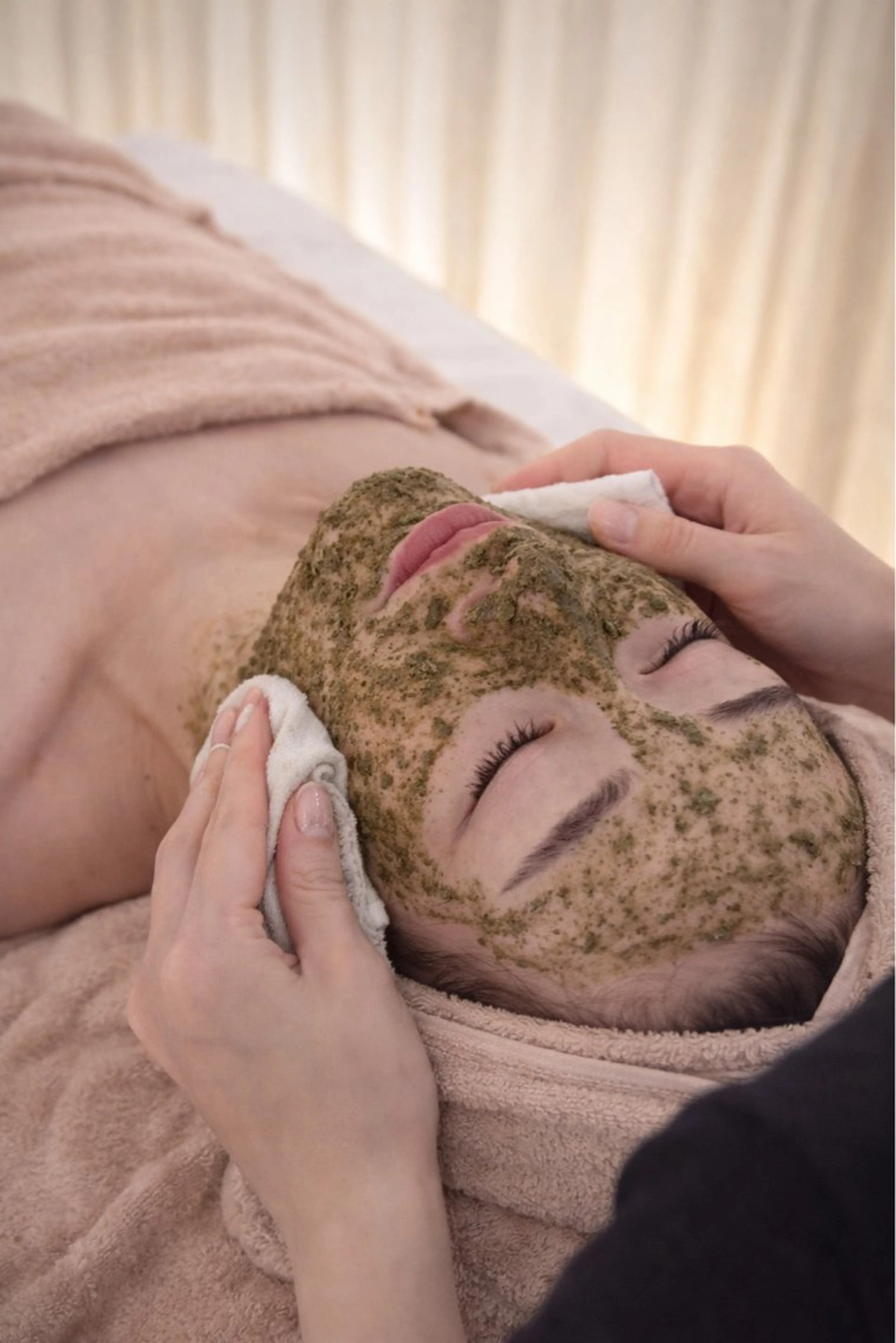 初回体験|ハーブピーリング(肌質改善・毛穴・ニキビケア)60分の写真